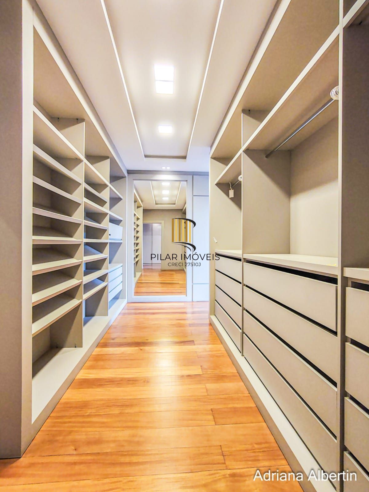 Casa com 400m² e 4 suítes