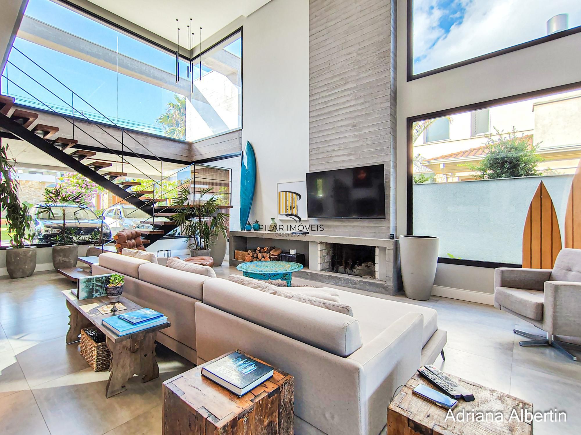 Casa em condomínio na Estrada das Três Meninas com 3 suítes