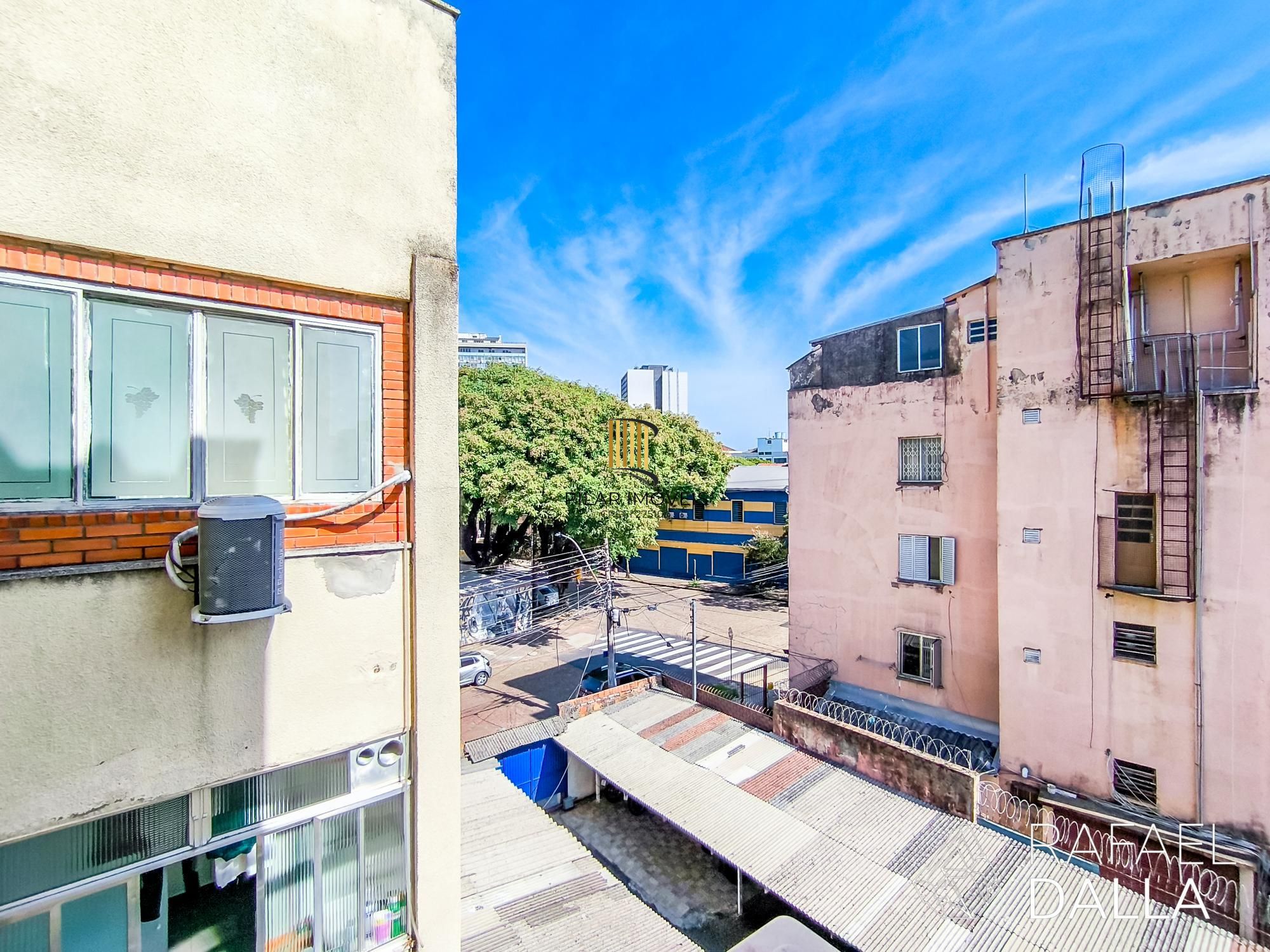 Cobertura com Terraço, Lareira e Vista na Baronesa do Gravataí na Cidade Baixa