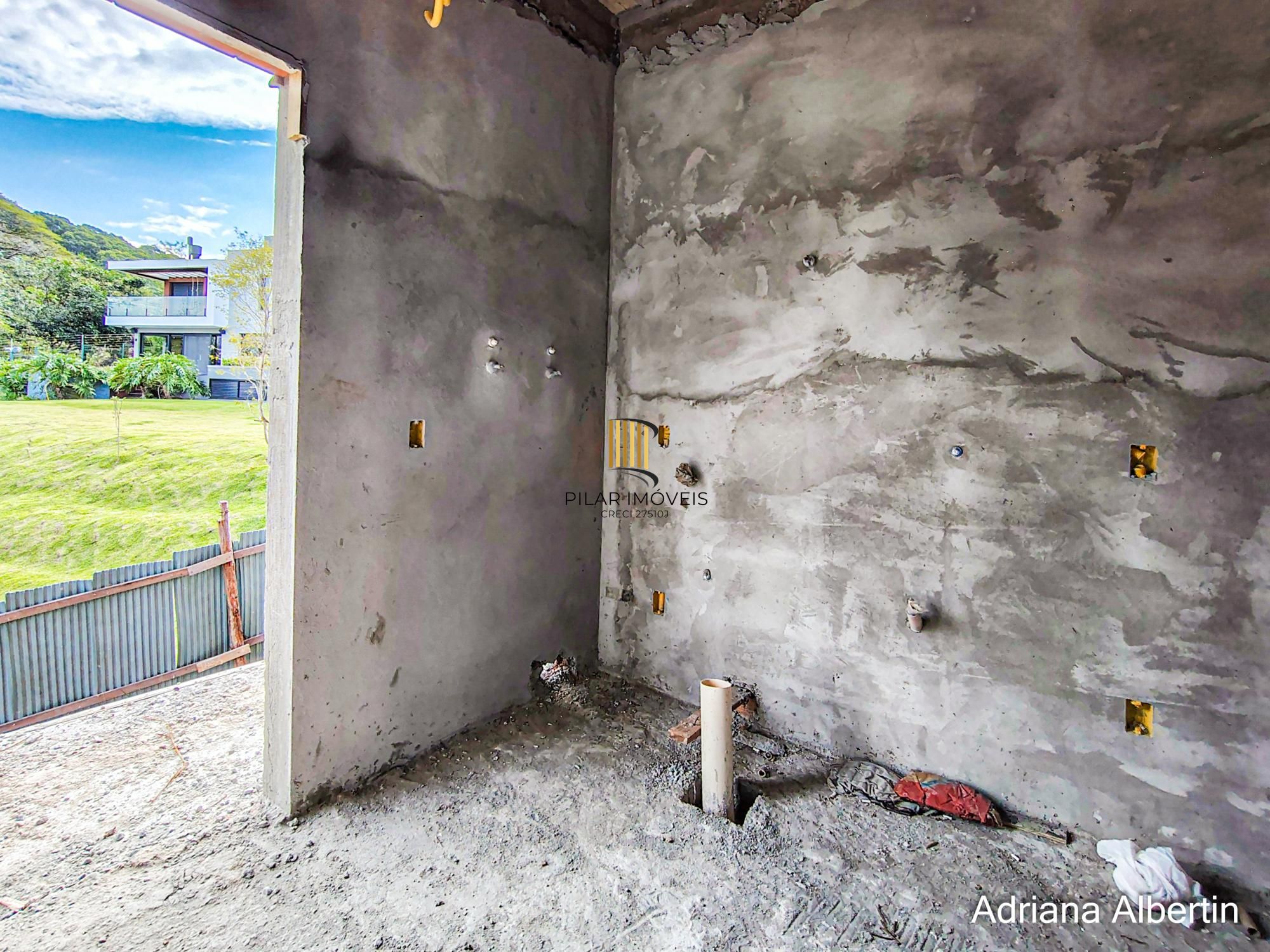 Casa em Construção - 340m² privativo