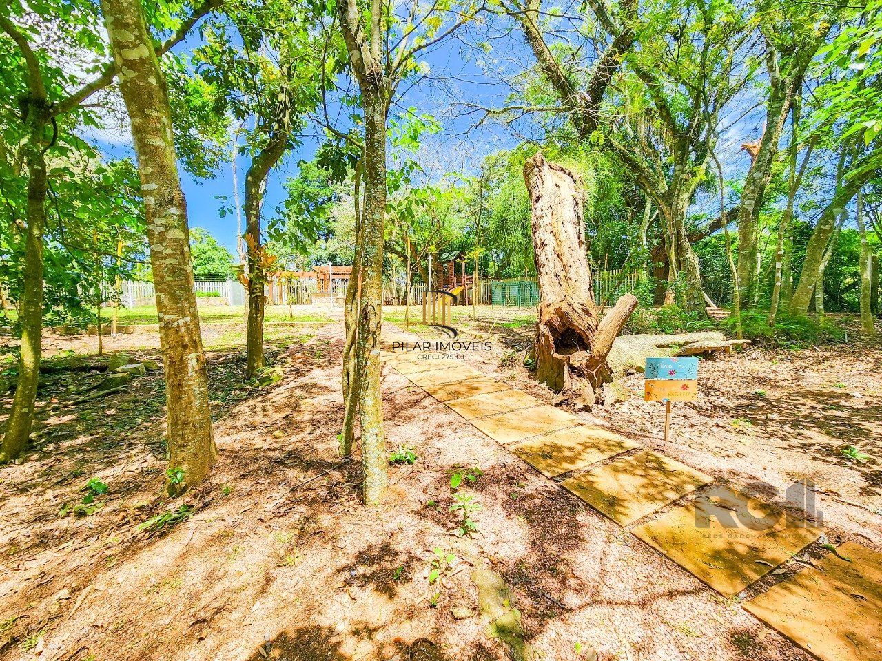 Casa Condominio 3 Dormitório(s) Bairro Campo Novo