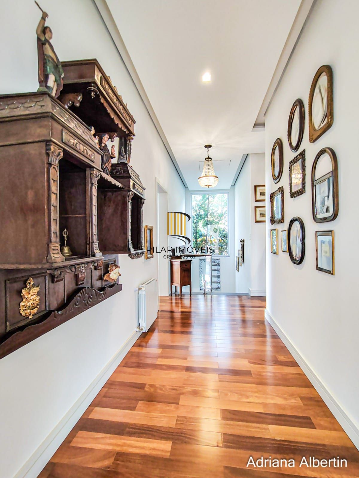 Casa com 660m² no Alphaville Porto Alegre para quem quer espaço, vista e personalidade — sem cair no padrão genérico