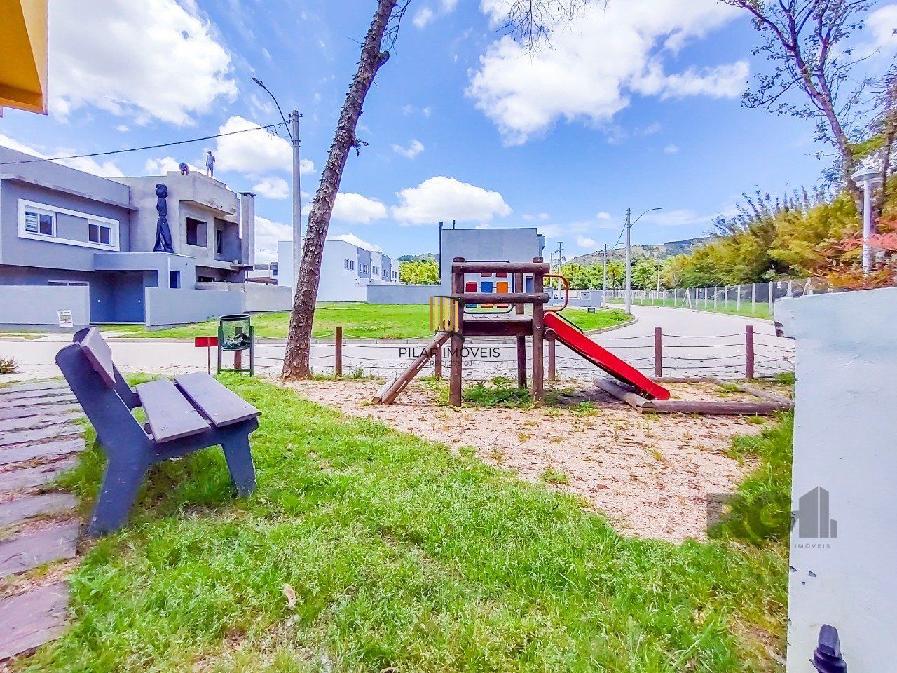 Casa Condominio 3 Dormitório(s) Bairro Campo Novo