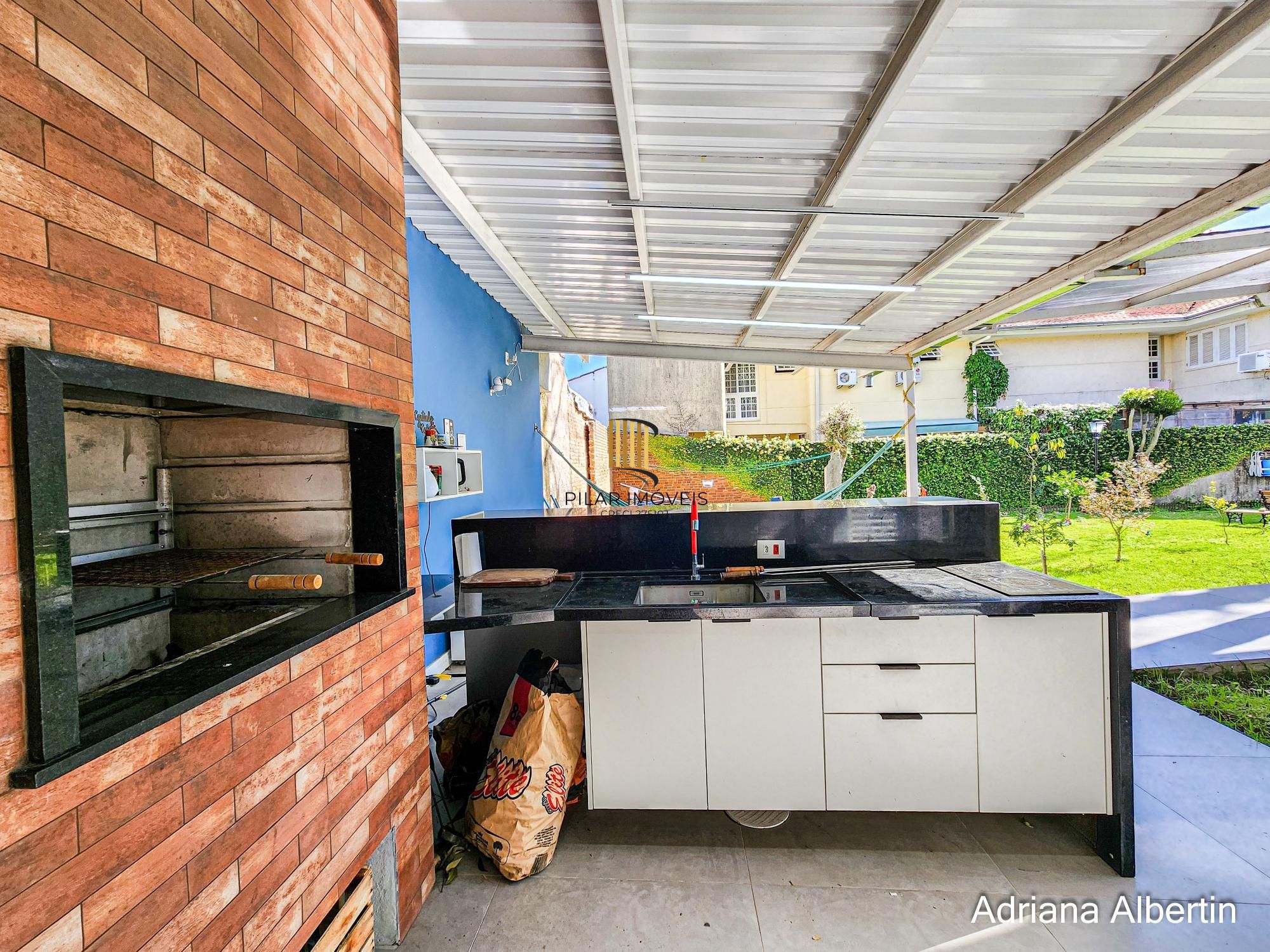 Casa térrea reformada com 5 suítes no Jardim Isabel, zona sul