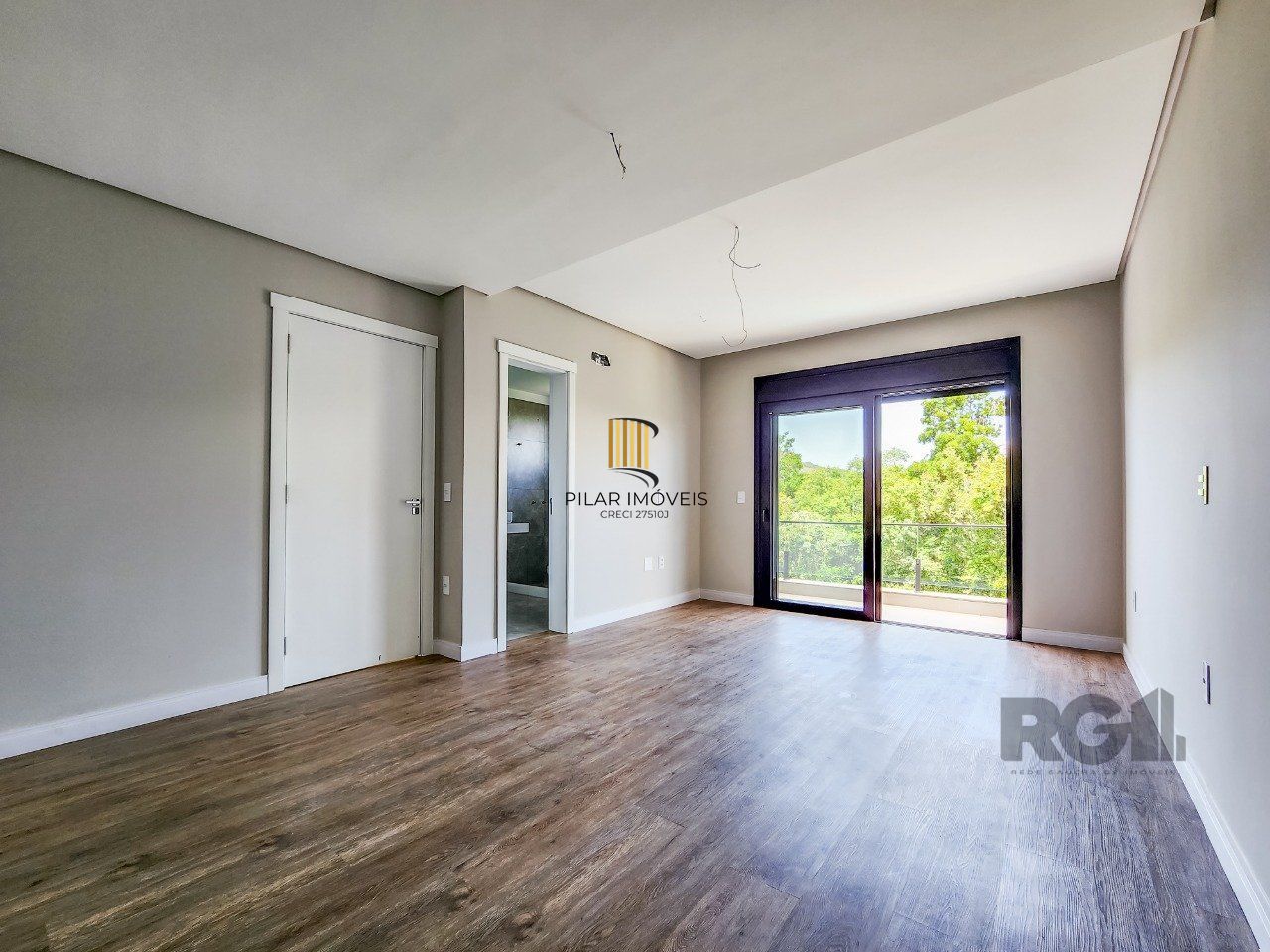 Casa Condominio para Venda - 349m², 3 dormitórios, sendo 3 suites, 2 vagas - Alphaville