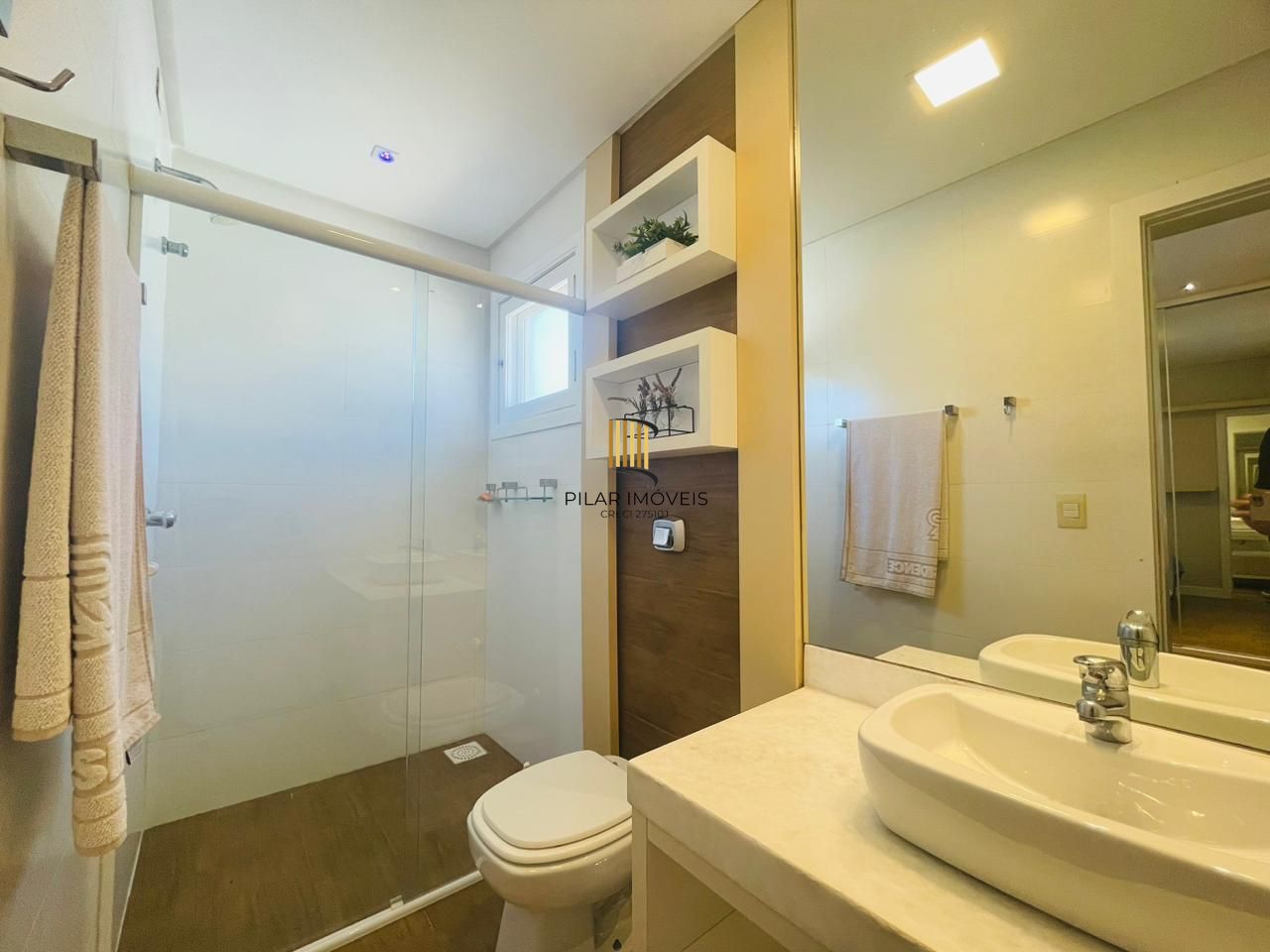 Casa de Condomínio 5 dormitórios no bairro Maristela