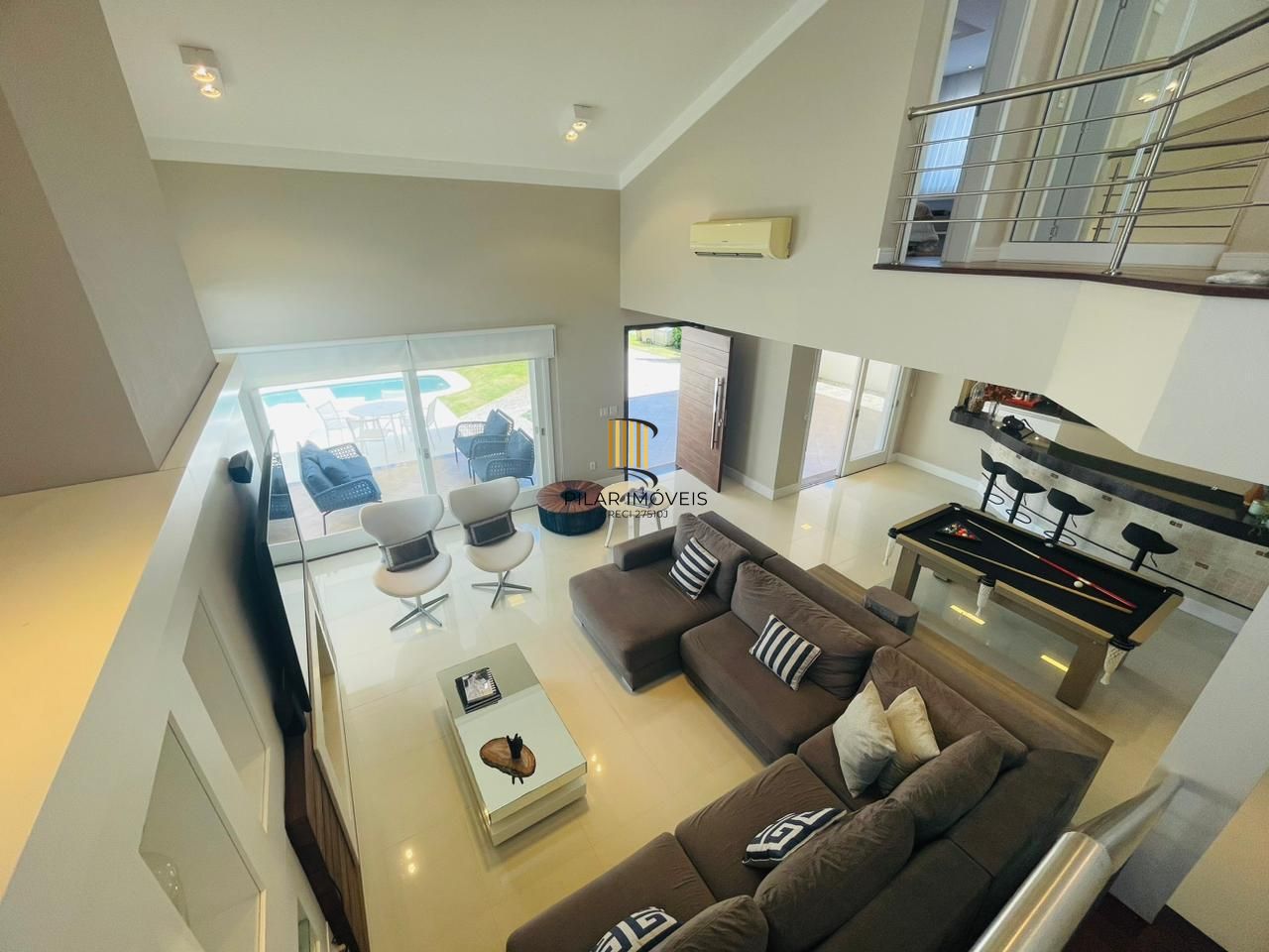 Casa de Condomínio 5 dormitórios no bairro Maristela