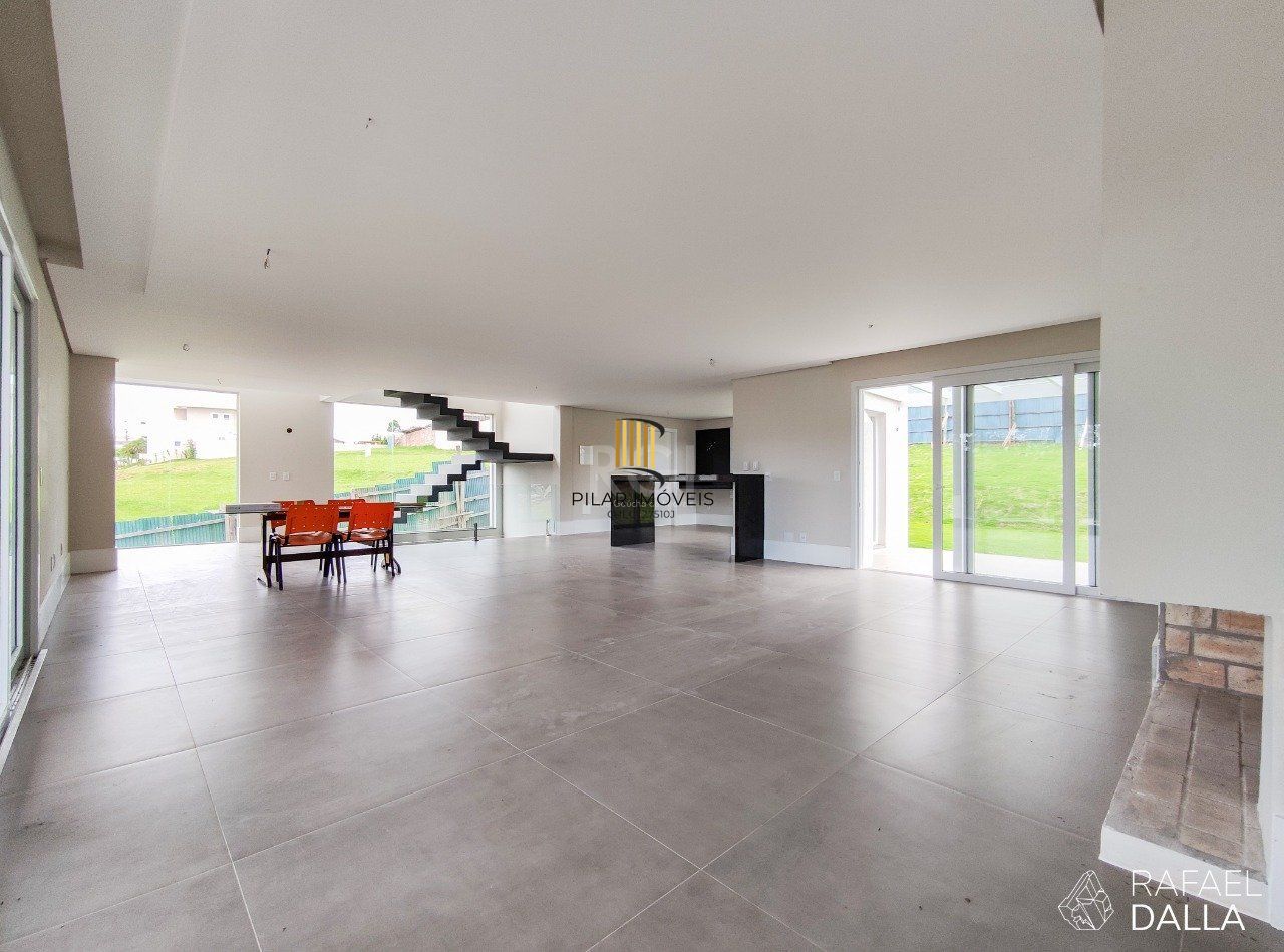 Casa Condominio para Venda - 357m², 4 dormitórios, sendo 4 suites, 4 vagas - Alphaville