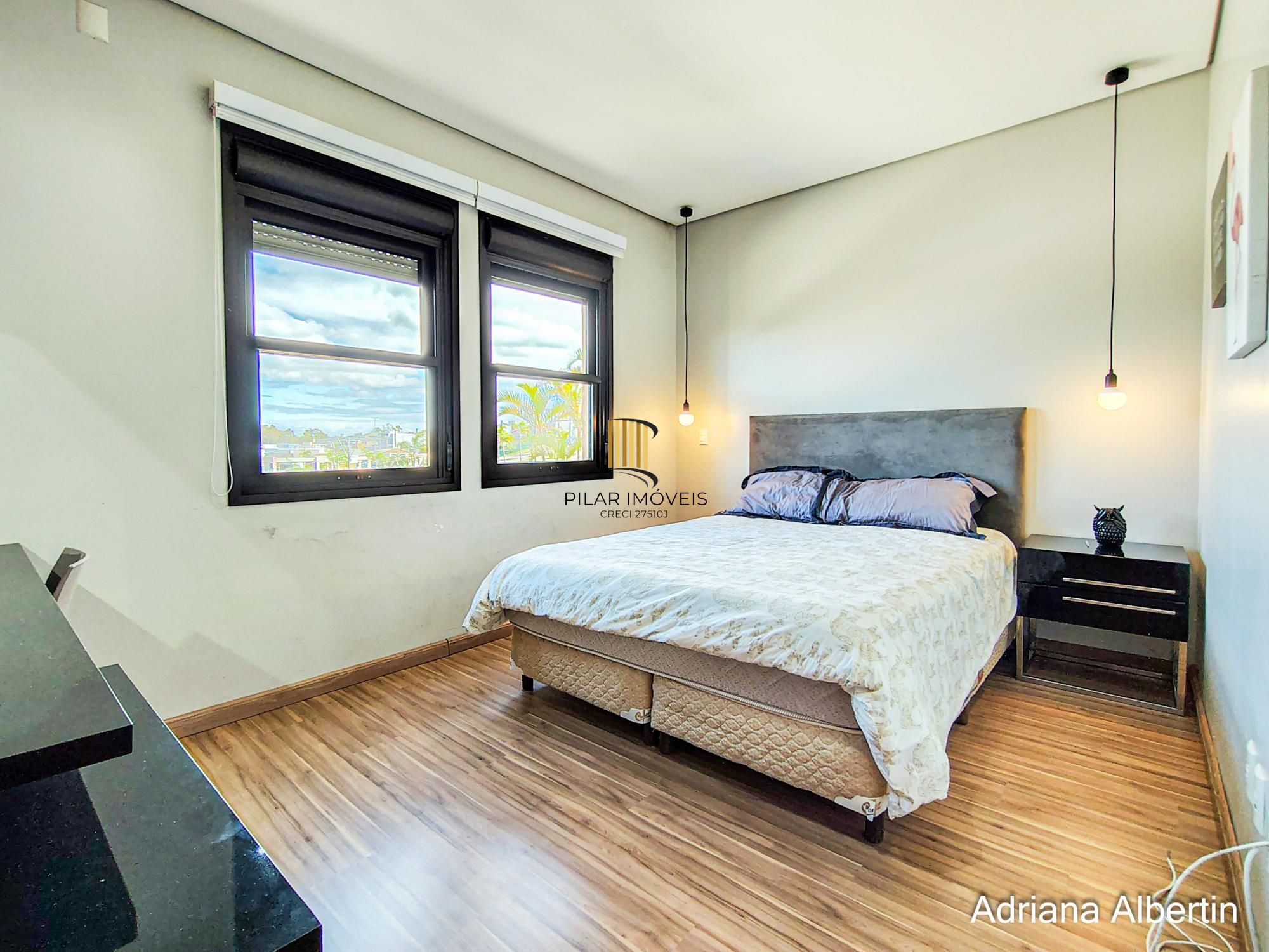 Casa Condominio 4 Dormitório(s) Bairro Vila Nova