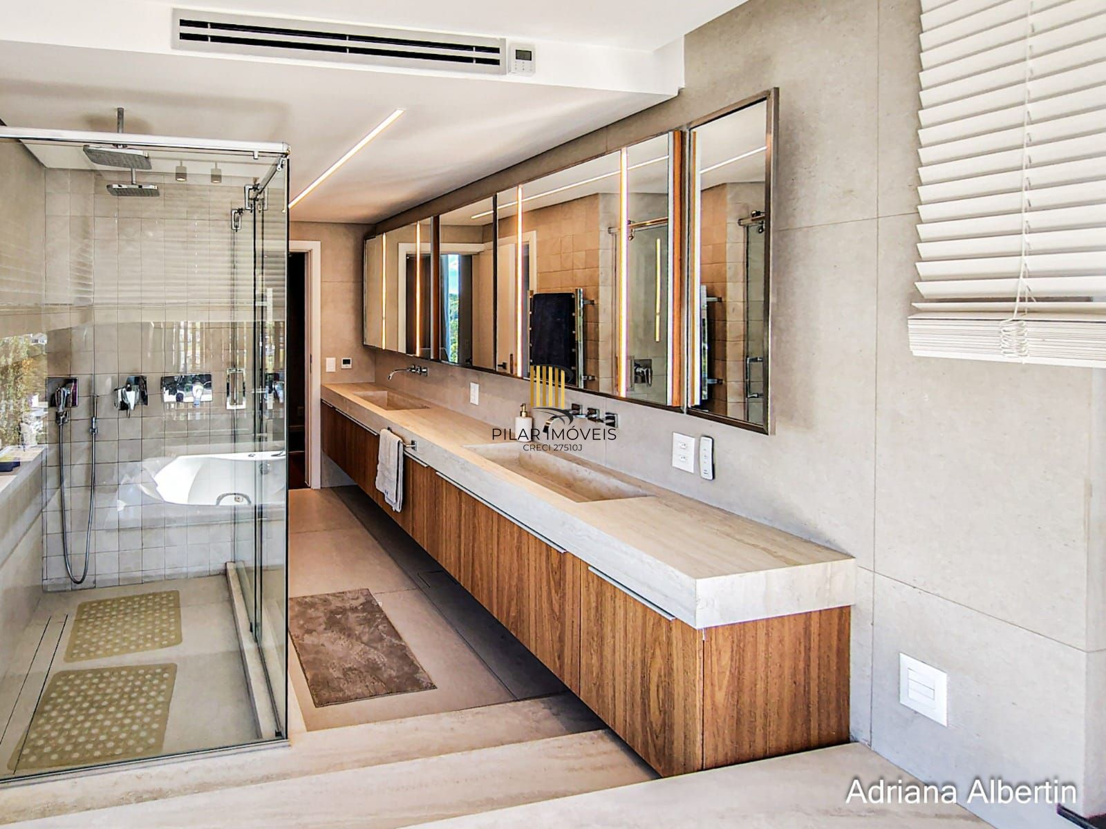 Casa com 4 suítes e escritório - Alphaville Porto Alegre