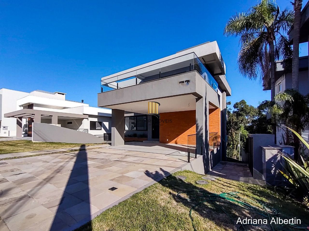 Casa Condominio para Venda - 349m², 3 dormitórios, sendo 3 suites, 2 vagas - Alphaville