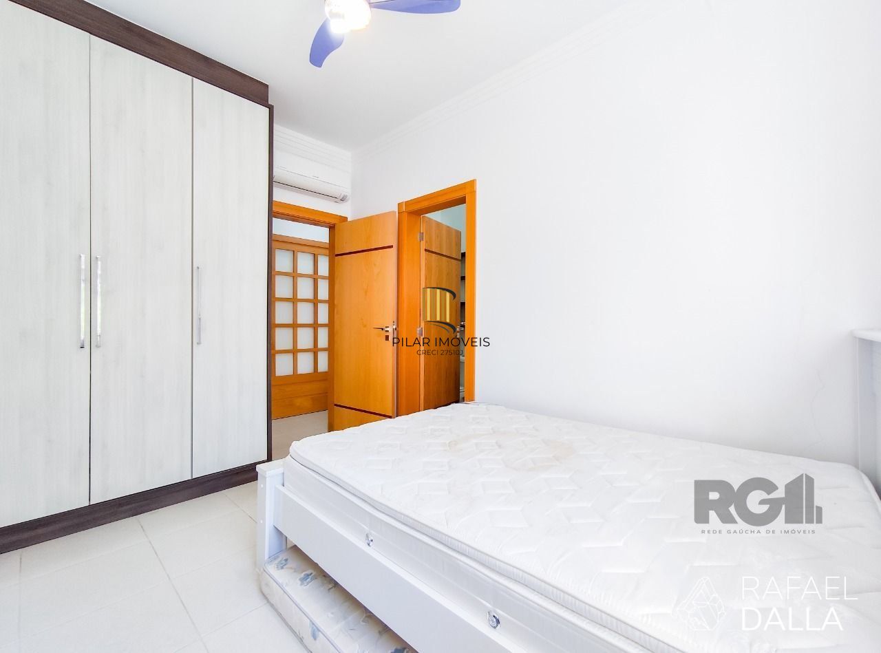 Casa de Condomínio 4 dormitórios no bairro Atlântida Sul