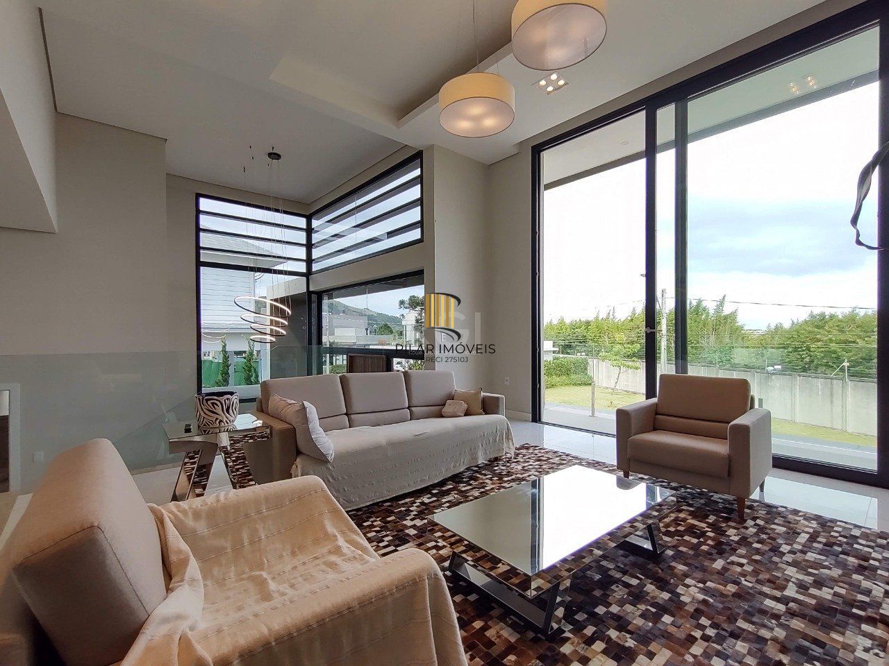 Casa de Condomínio 3 dormitórios no bairro Alphaville