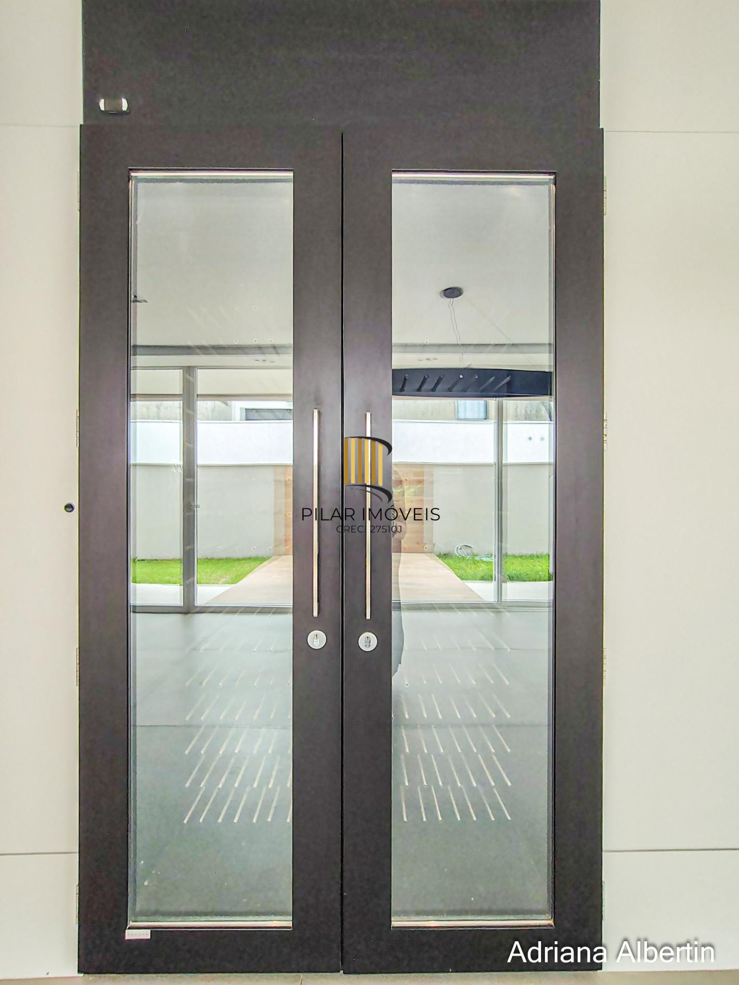 Casa com 400m² e 4 suítes