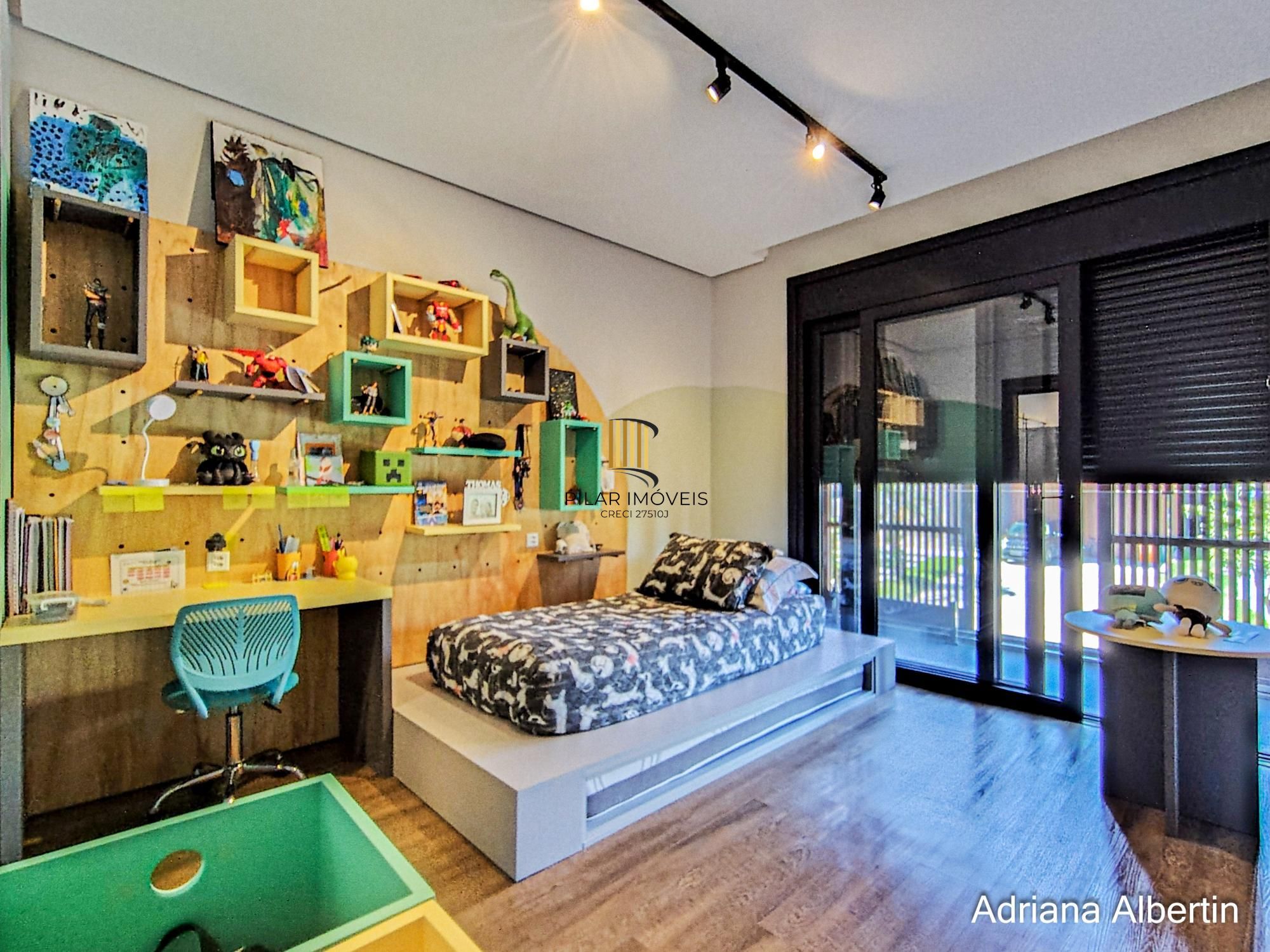 Casa de Condomínio 3 dormitórios no bairro Alphaville