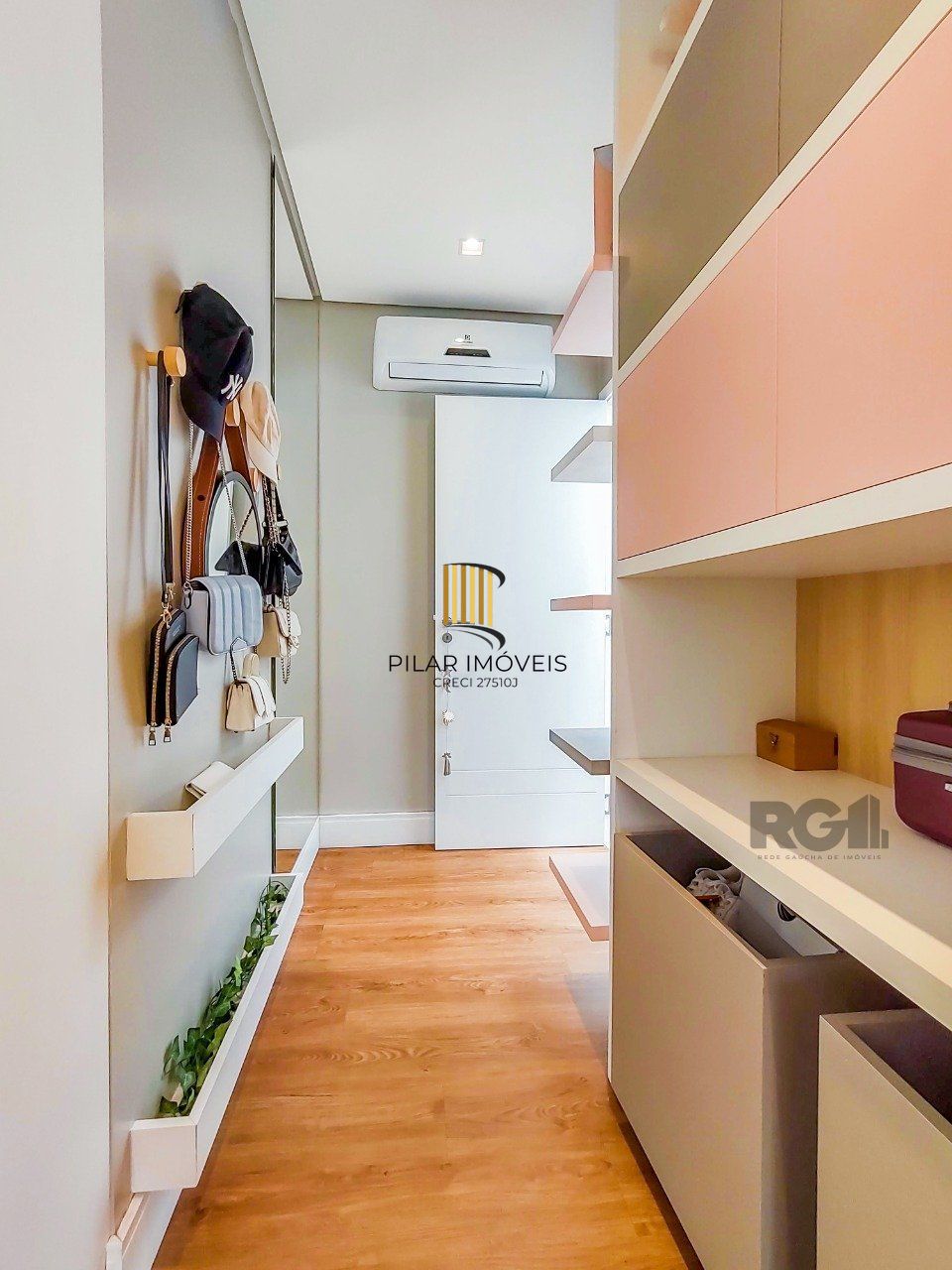 Casa Condominio 3 Dormitório(s) Bairro Alphaville