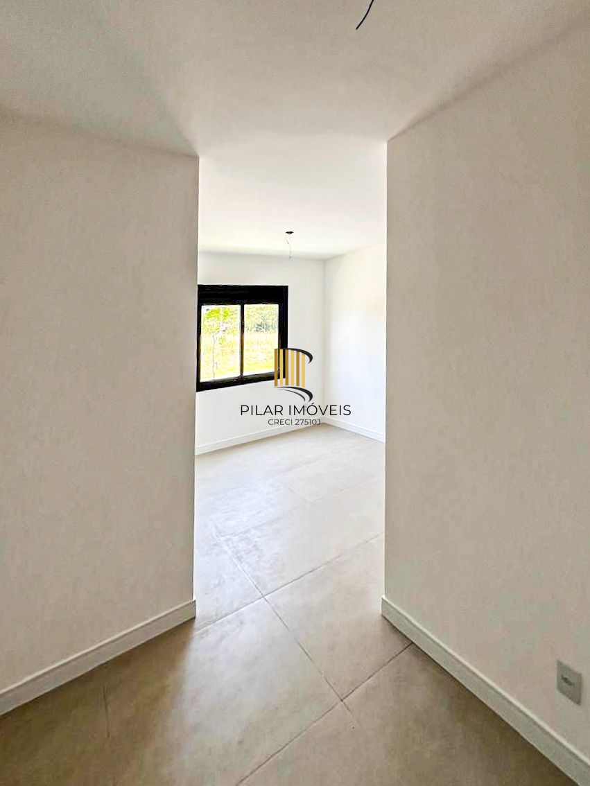 Casa térrea com 100m² privativo, em condomínio fechado na Estrada Jorge Pereira Nunes