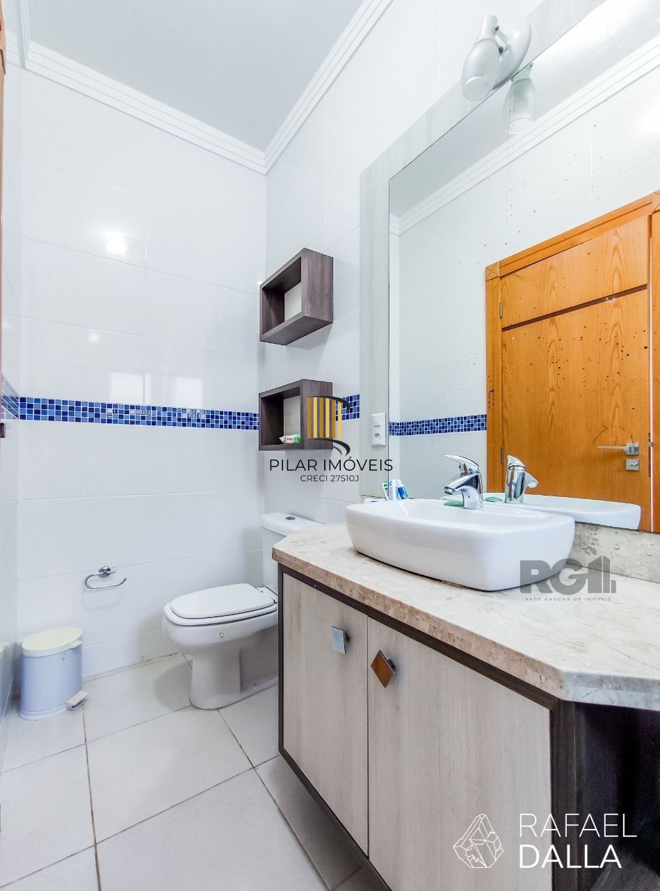 Casa de Condomínio 4 dormitórios no bairro Atlântida Sul