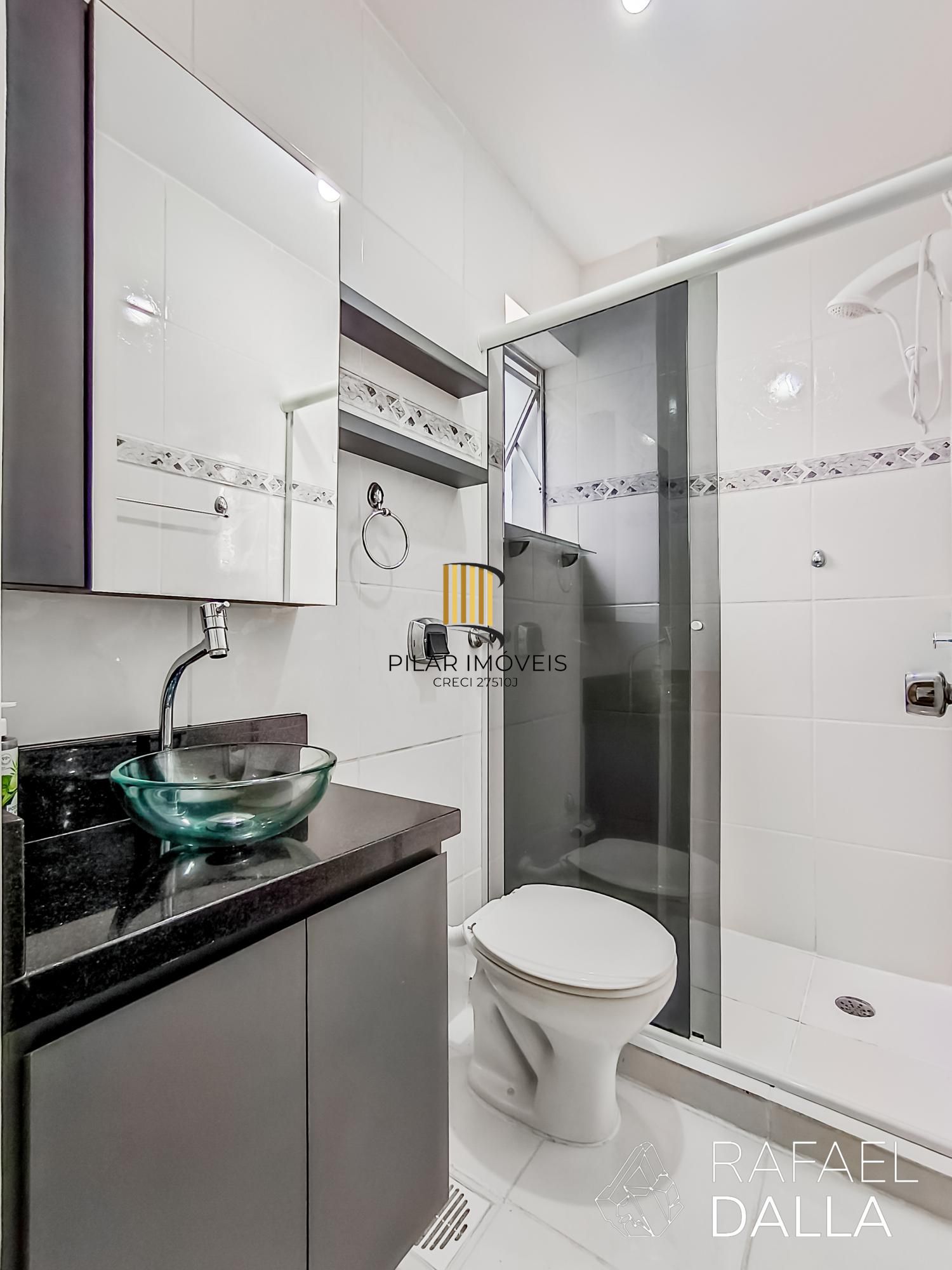 Na Rua Demétrio Ribeiro: apartamento de 1 dormitório reformado
