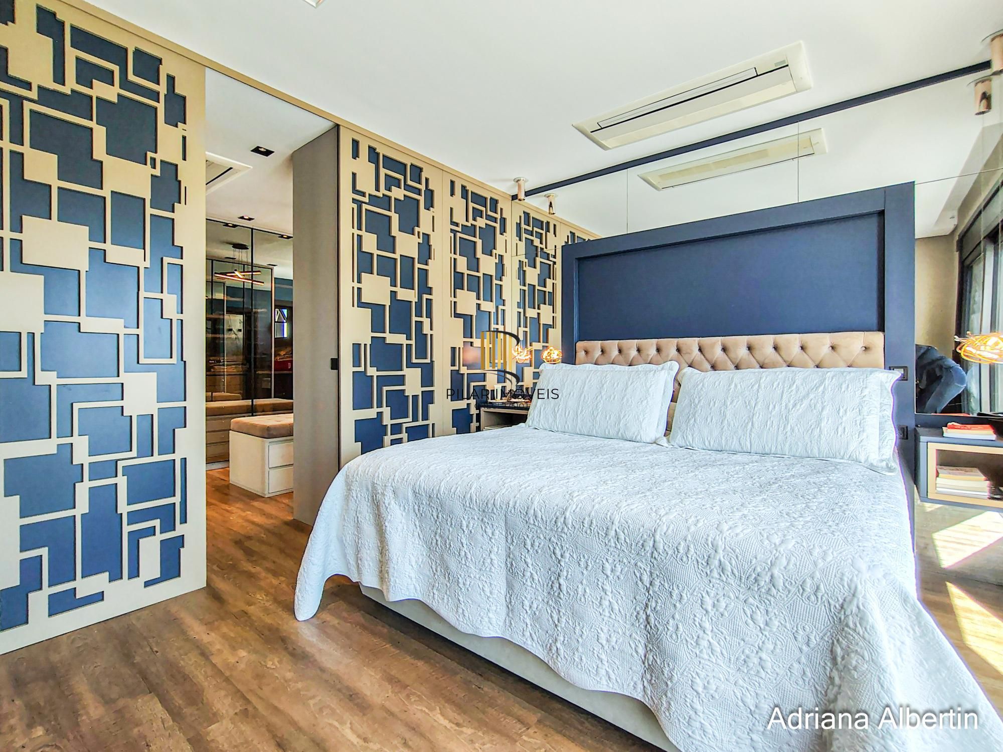 Casa de Condomínio 3 dormitórios no bairro Alphaville