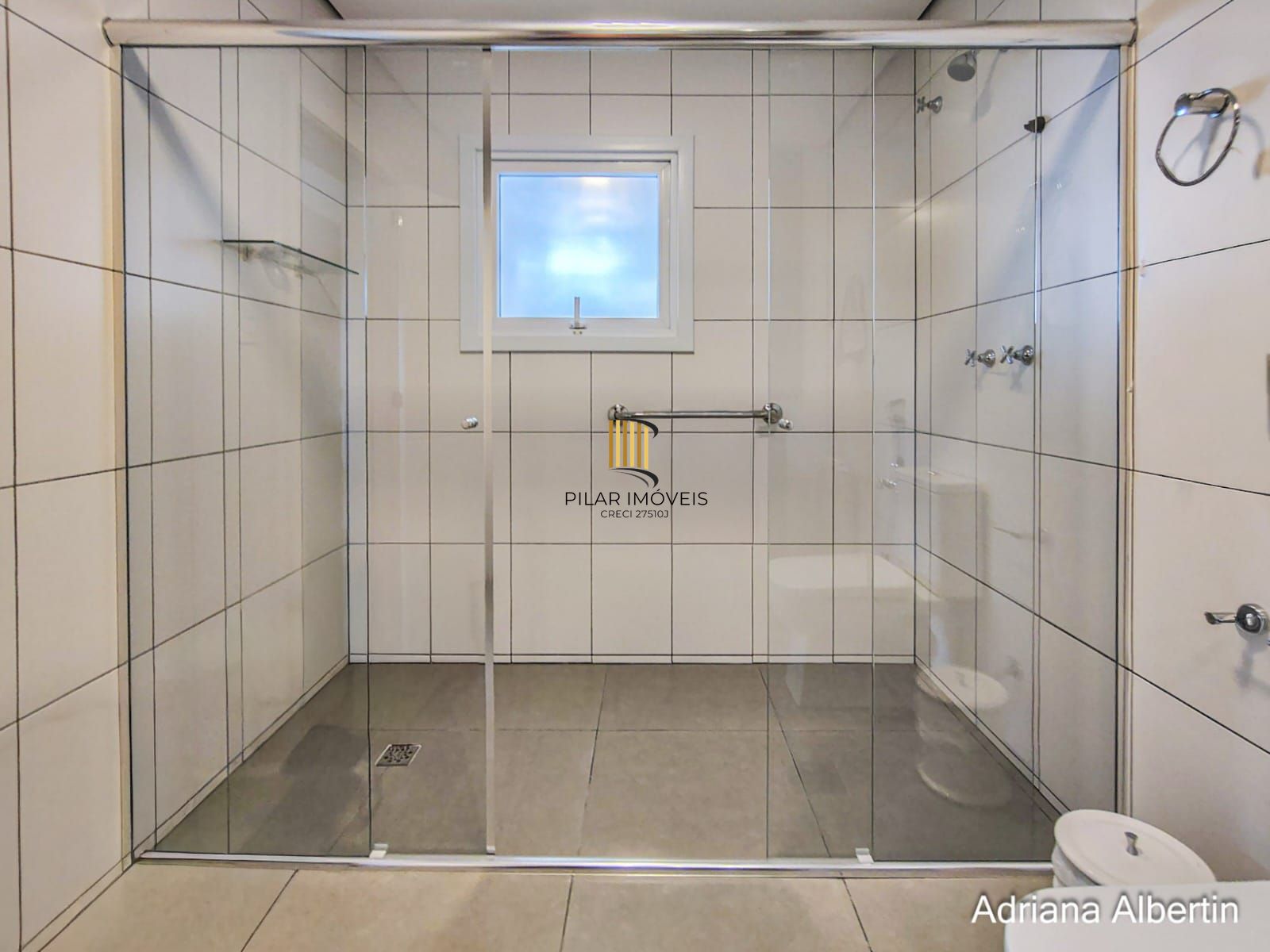 Casa com 660m² no Alphaville Porto Alegre para quem quer espaço, vista e personalidade — sem cair no padrão genérico