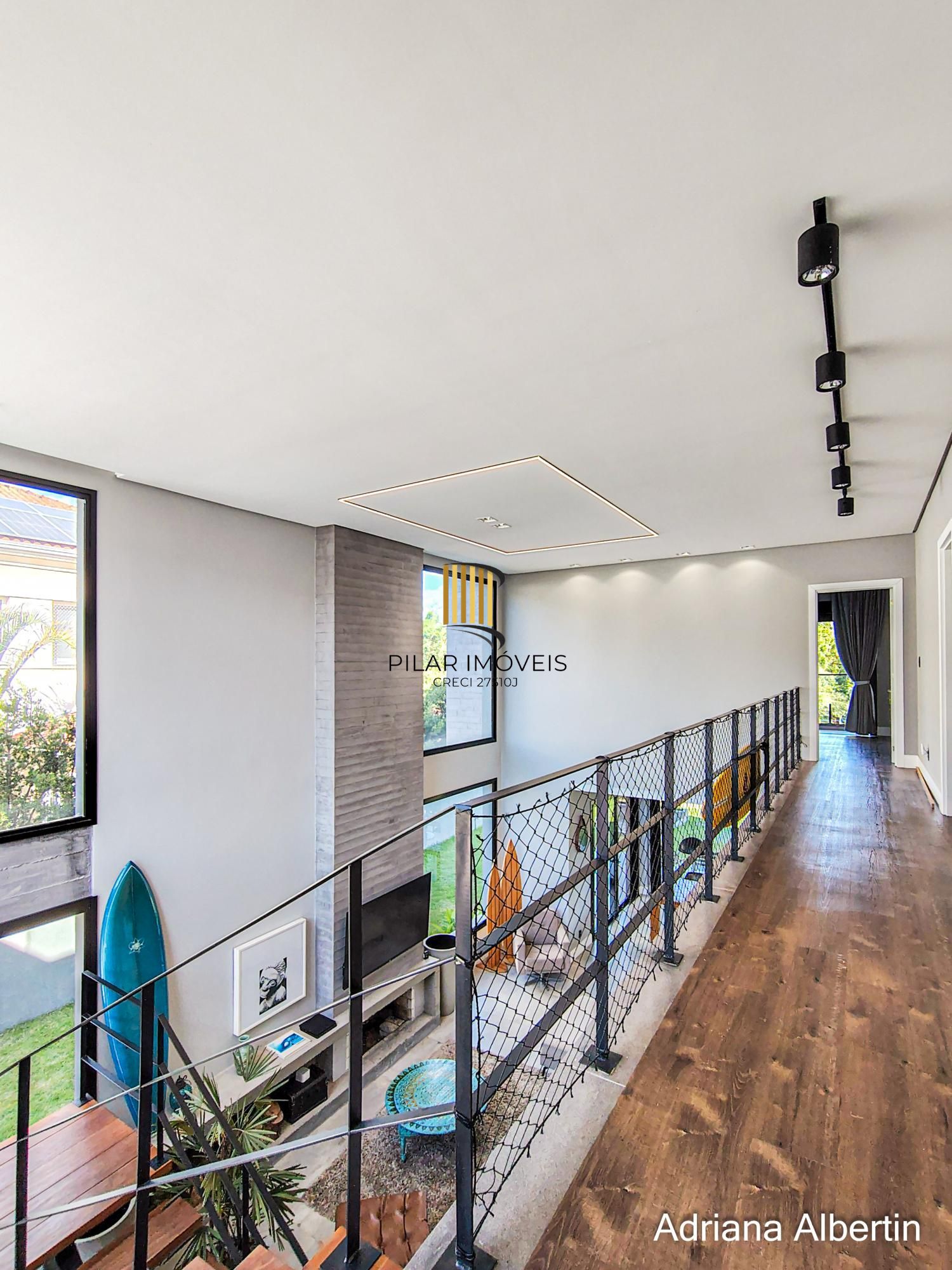 Casa em condomínio na Estrada das Três Meninas com 3 suítes