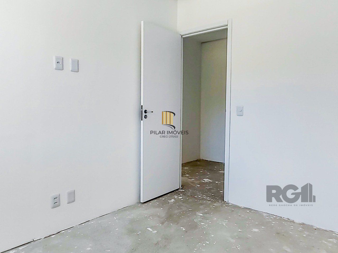 Casa Condominio 3 Dormitório(s) Bairro Campo Novo