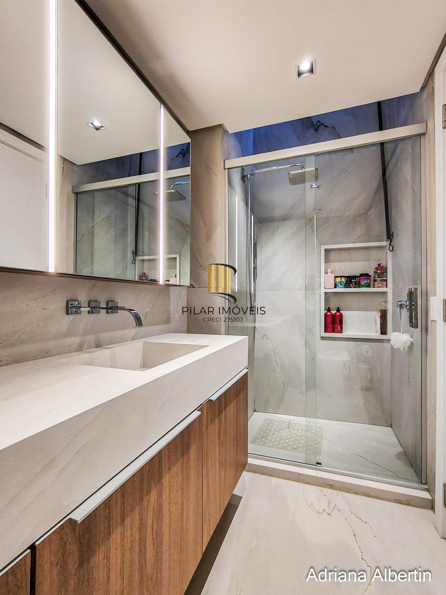 Casa com 4 suítes e escritório - Alphaville Porto Alegre