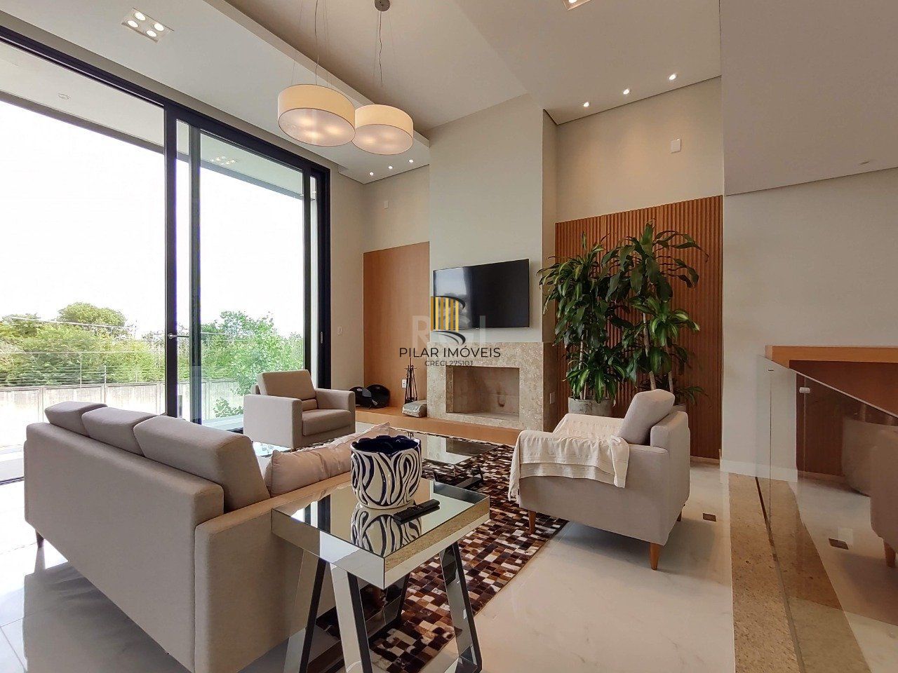 Casa de Condomínio 3 dormitórios no bairro Alphaville