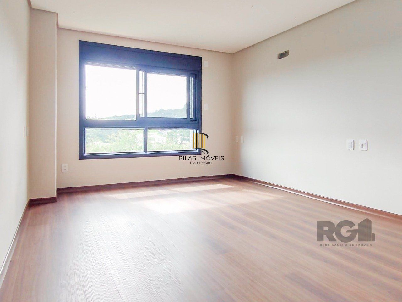 Casa Condominio para Venda - 280m², 3 dormitórios, sendo 3 suites, 2 vagas - Alphaville