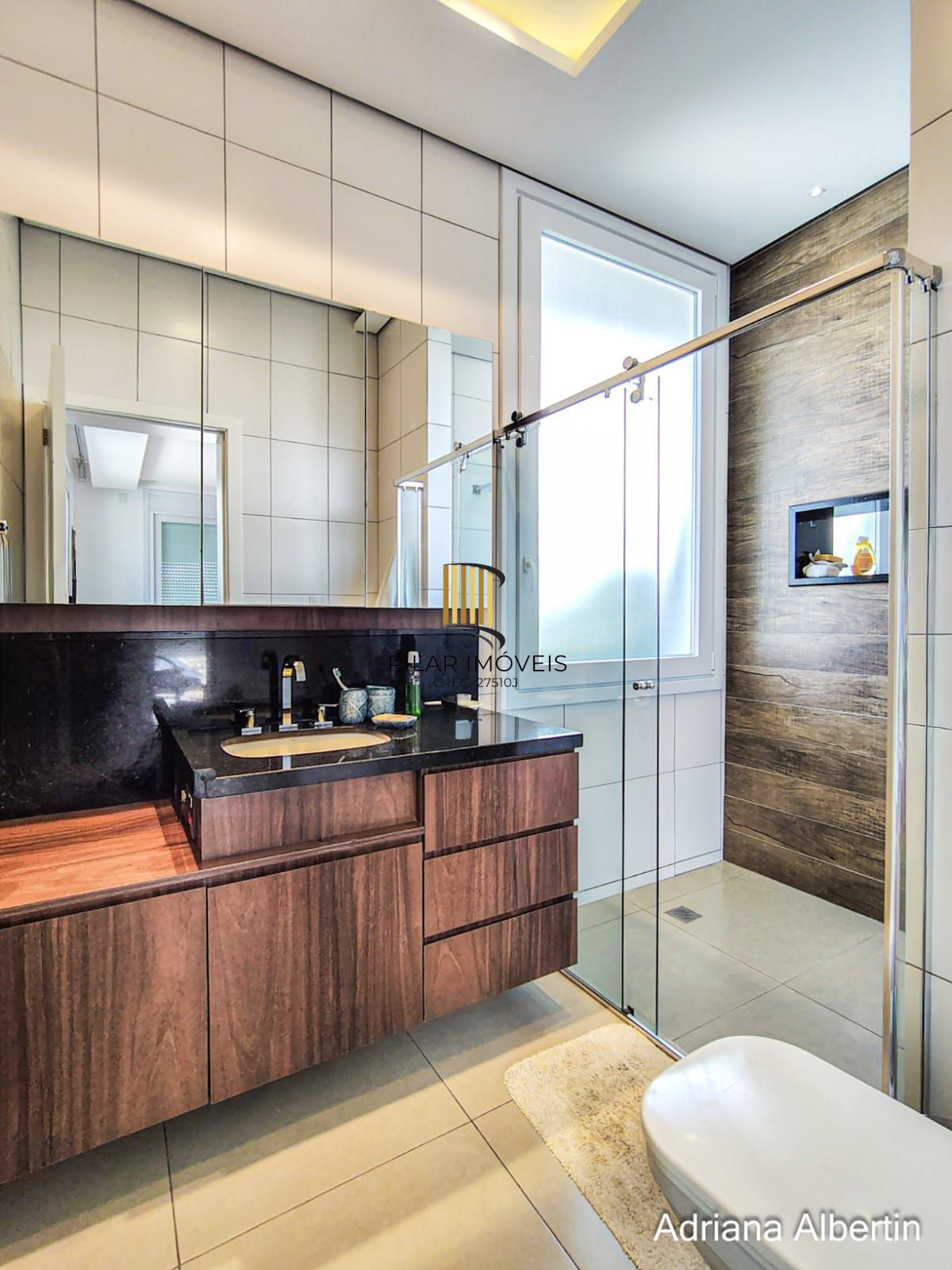 Casa com 660m² no Alphaville Porto Alegre para quem quer espaço, vista e personalidade — sem cair no padrão genérico