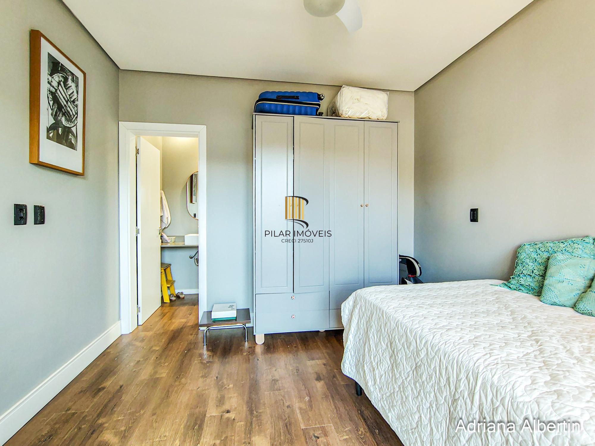 Casa em condomínio na Estrada das Três Meninas com 3 suítes