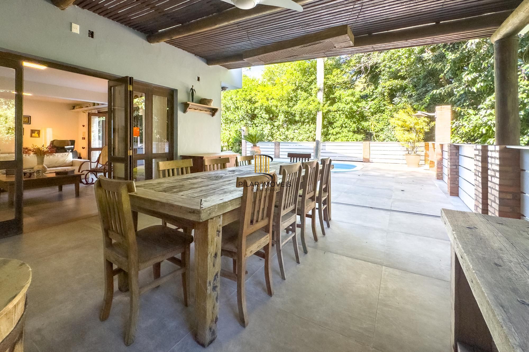 Casa no Parque Knorr com 3 dormitórios e piscina aquecida