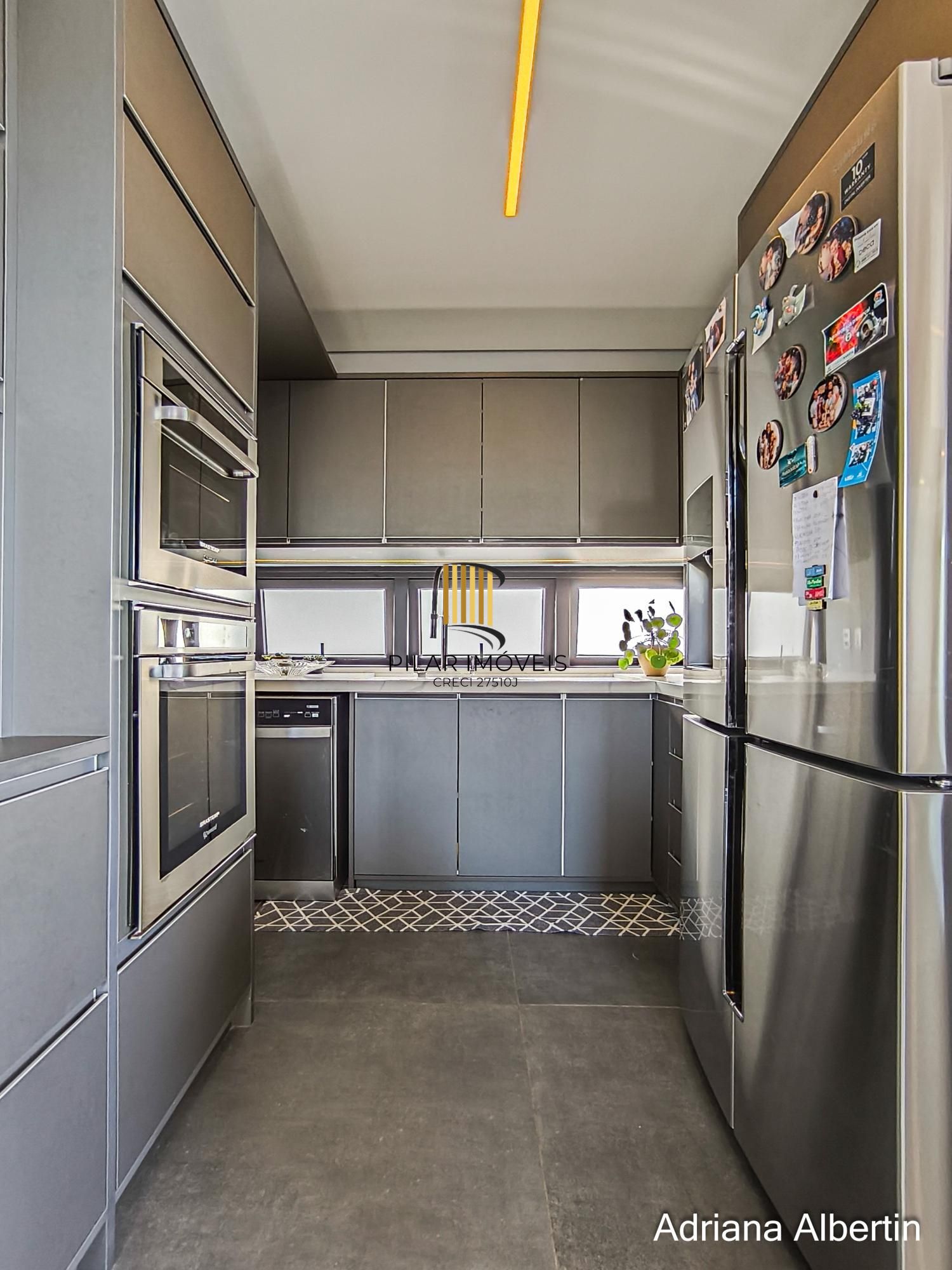 Casa de Condomínio 3 dormitórios no bairro Alphaville