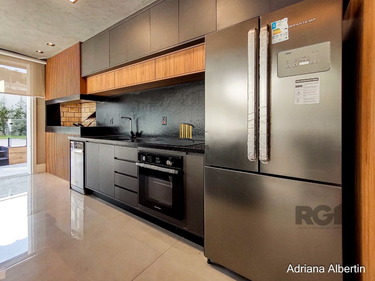 Casa Condominio para Venda - 266.44m², 4 dormitórios, sendo 4 suites, 2 vagas - Alphaville