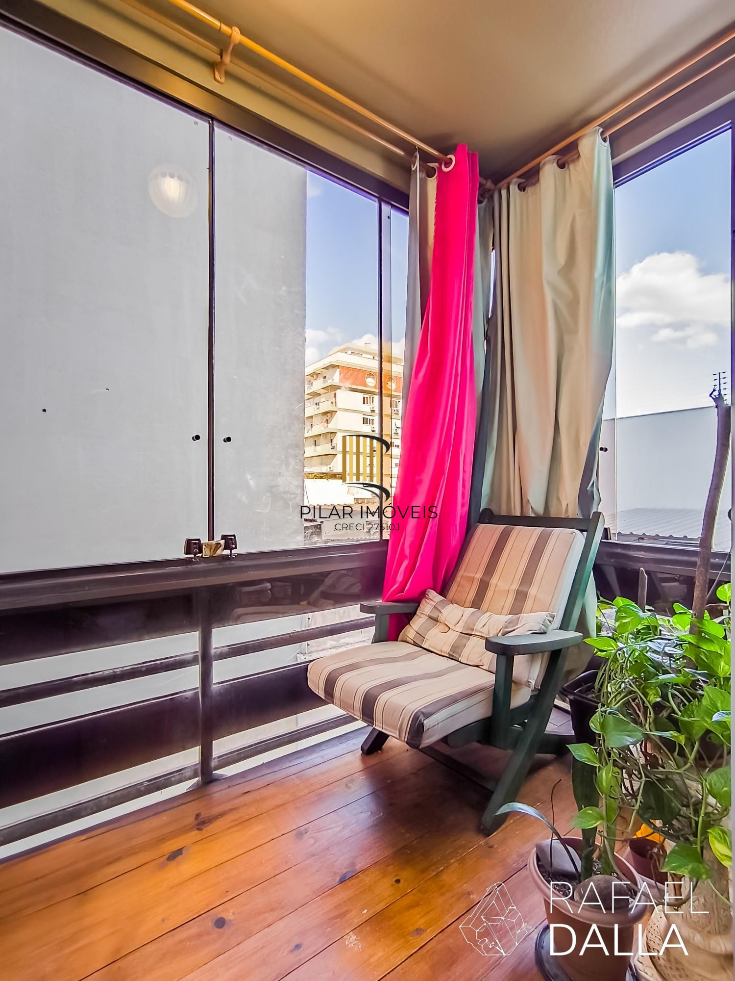 Apartamento de 1 dormitório com sacada na Barão do Gravataí, Menino Deus