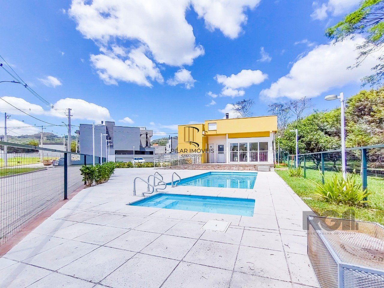 Casa Condominio 3 Dormitório(s) Bairro Campo Novo