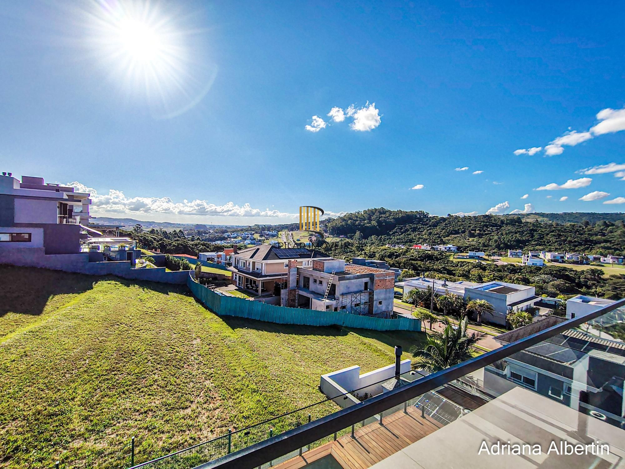 Casa com 4 suítes e escritório - Alphaville Porto Alegre