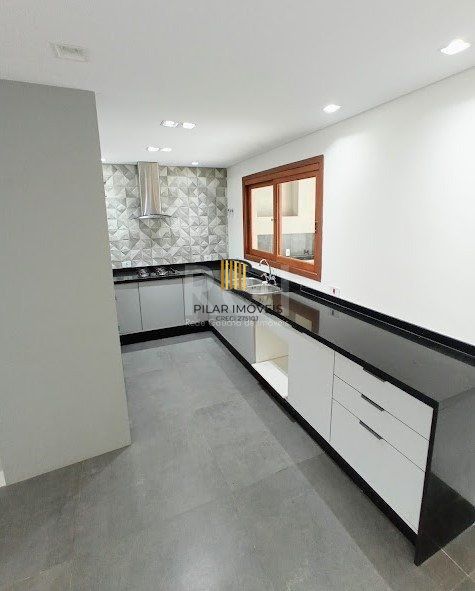 Casa de Condomínio 4 dormitórios no bairro Belém Velho