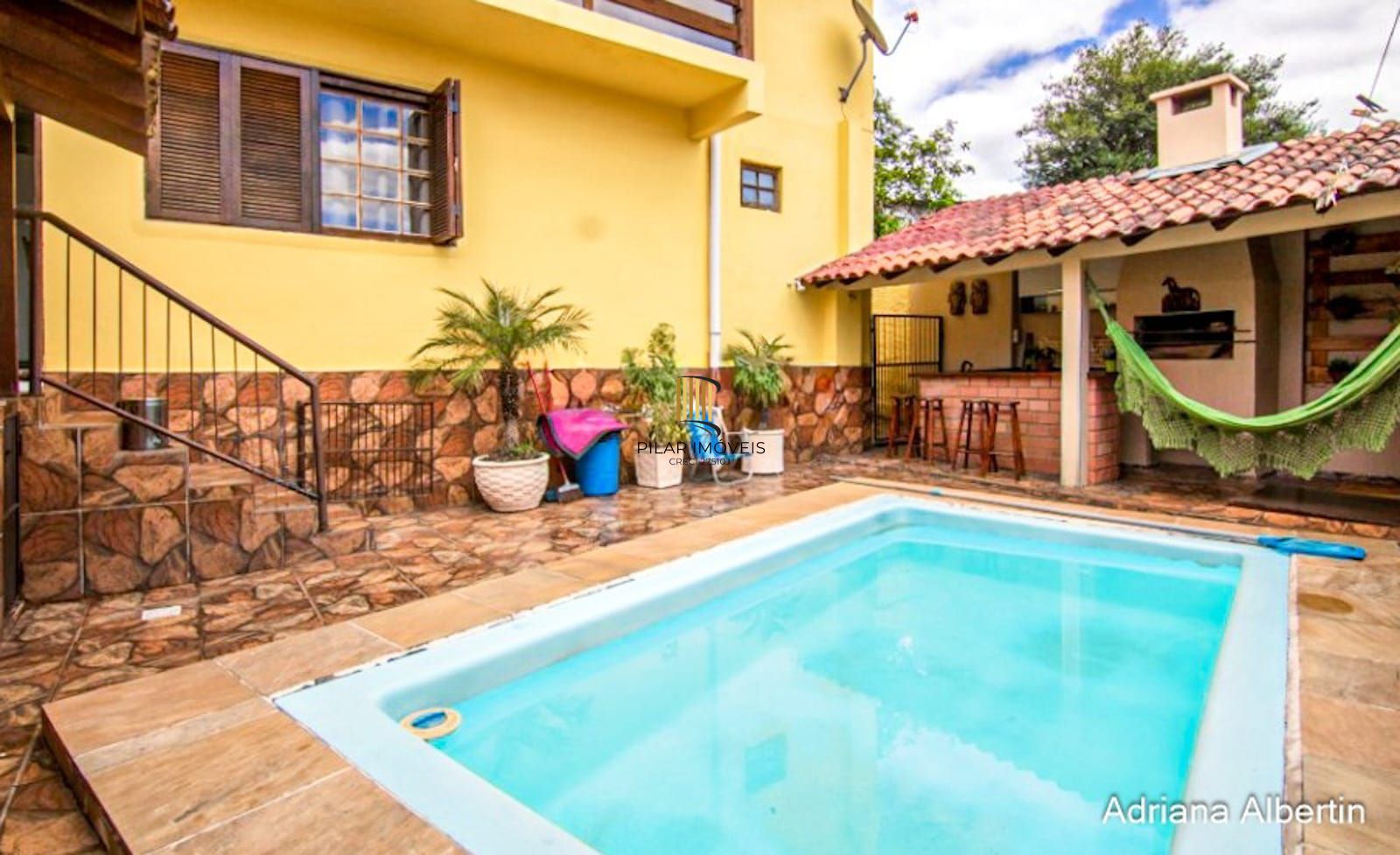**Maravilhosa Casa Residencial no Partenon, Porto Alegre, Rio Grande do Sul!**