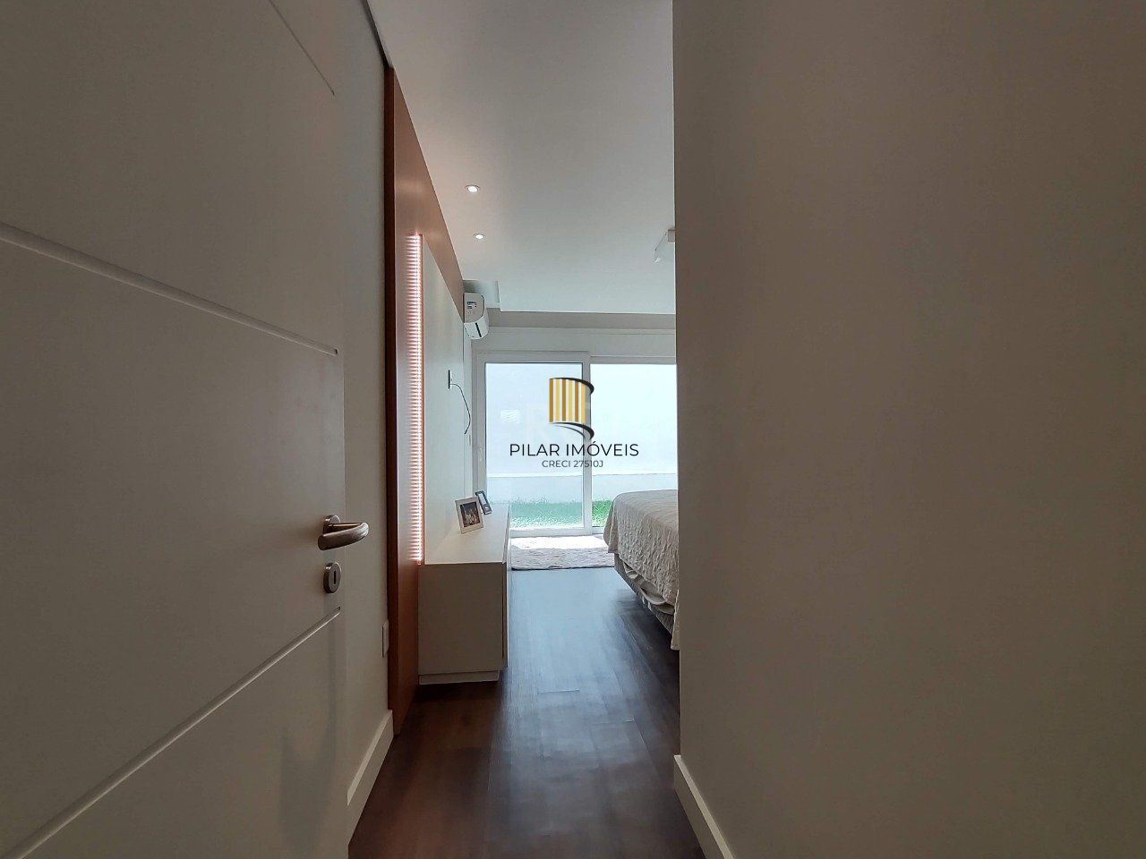 Casa de Condomínio 3 dormitórios no bairro Alphaville