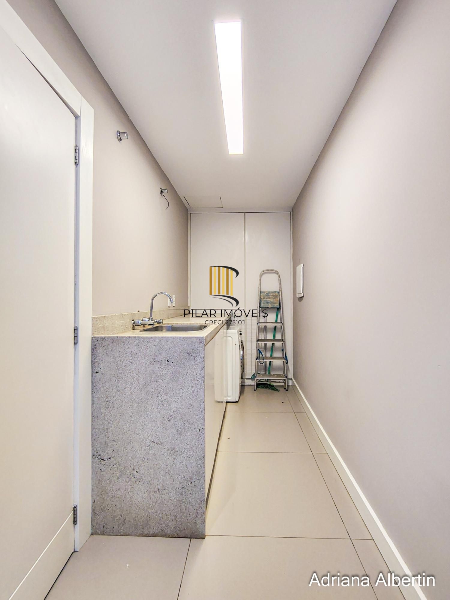 Casa com 400m² e 4 suítes