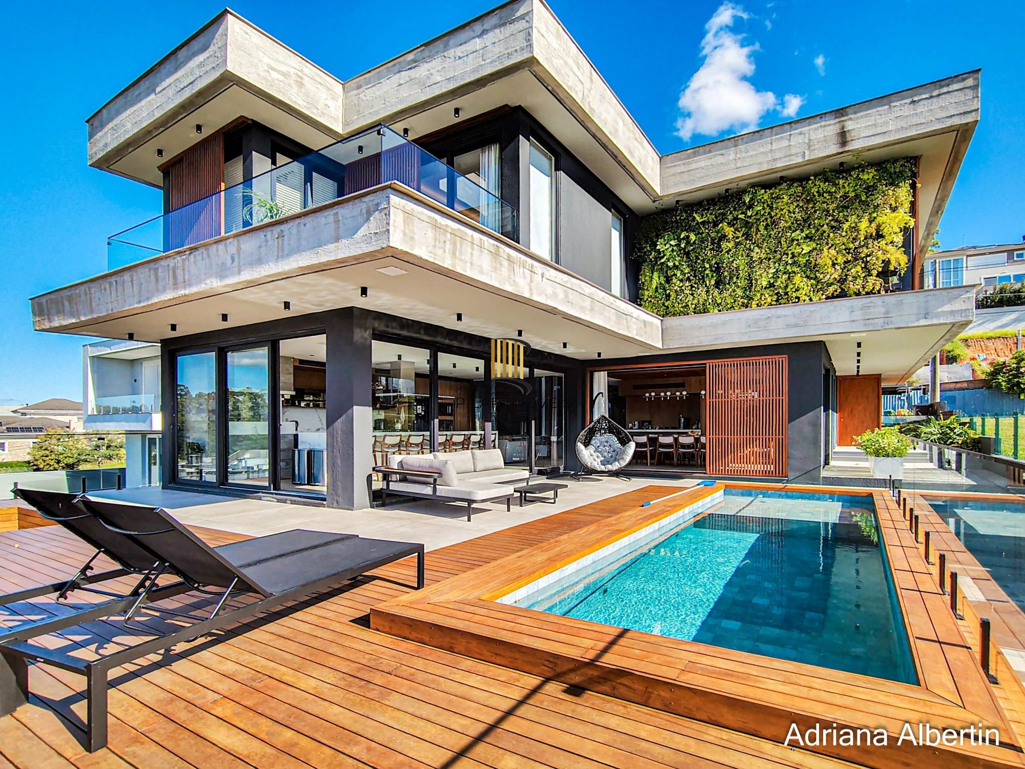 Casa com 4 suítes e escritório - Alphaville Porto Alegre