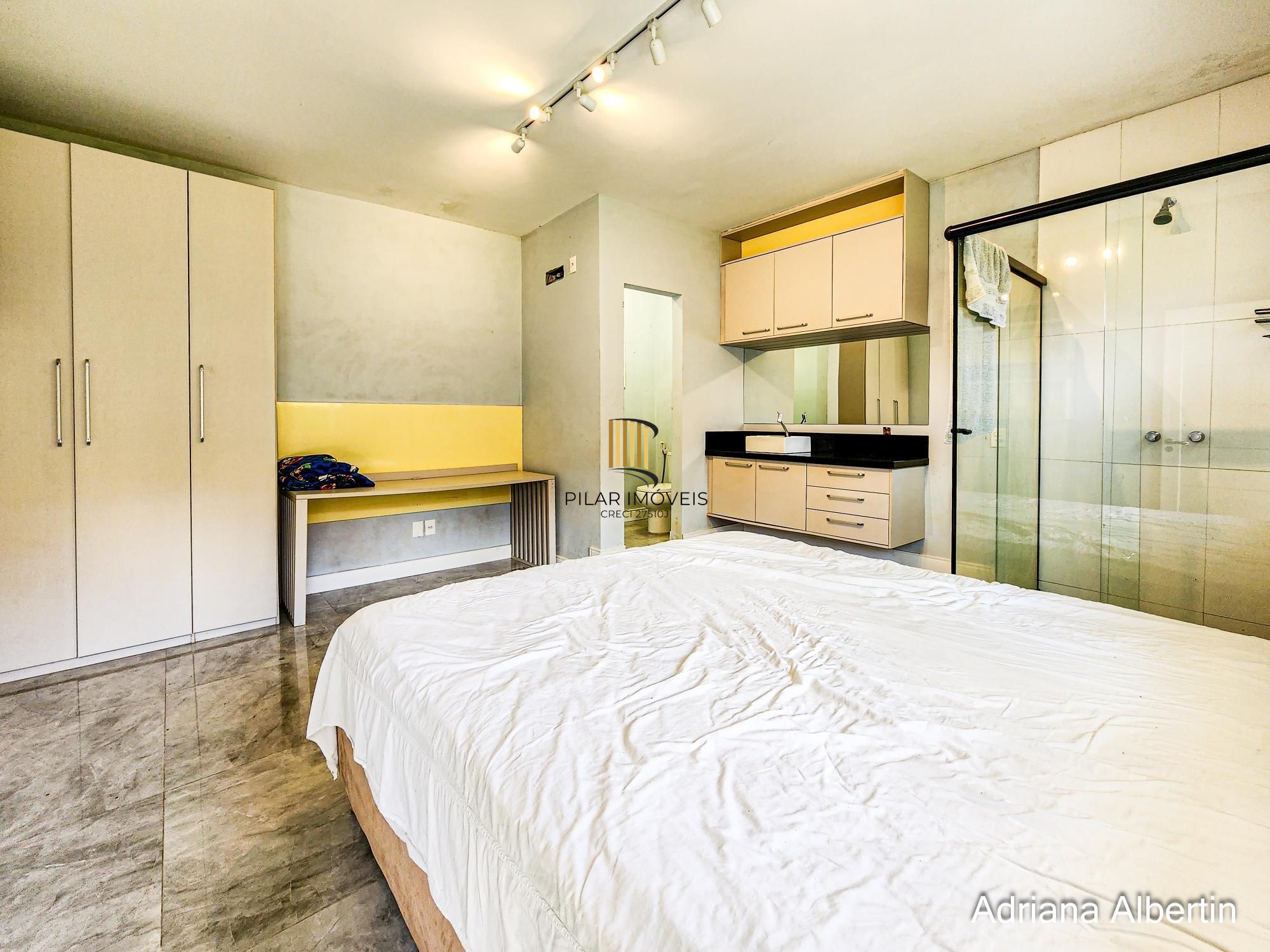 Casa térrea reformada com 5 suítes no Jardim Isabel, zona sul