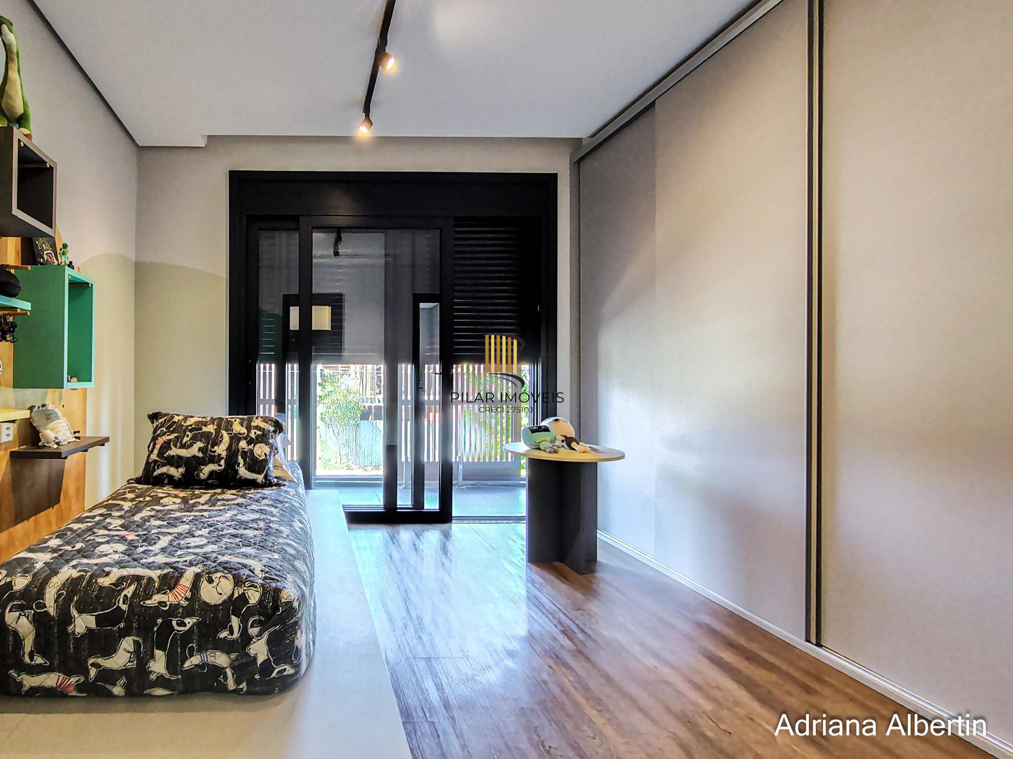 Casa de Condomínio 3 dormitórios no bairro Alphaville