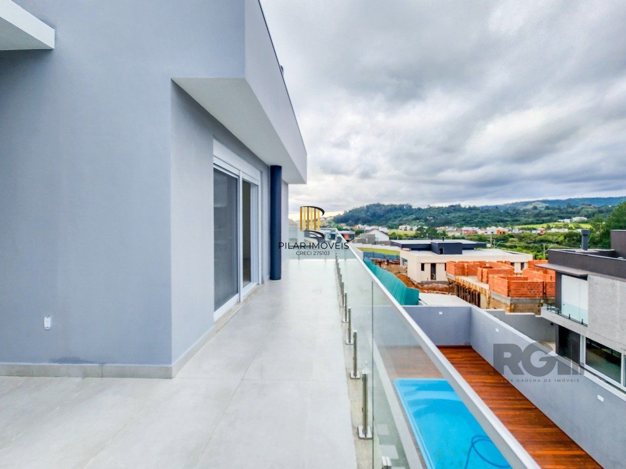 Casa Condominio para Venda - 292m², 4 dormitórios, sendo 4 suites, 2 vagas - Alphaville