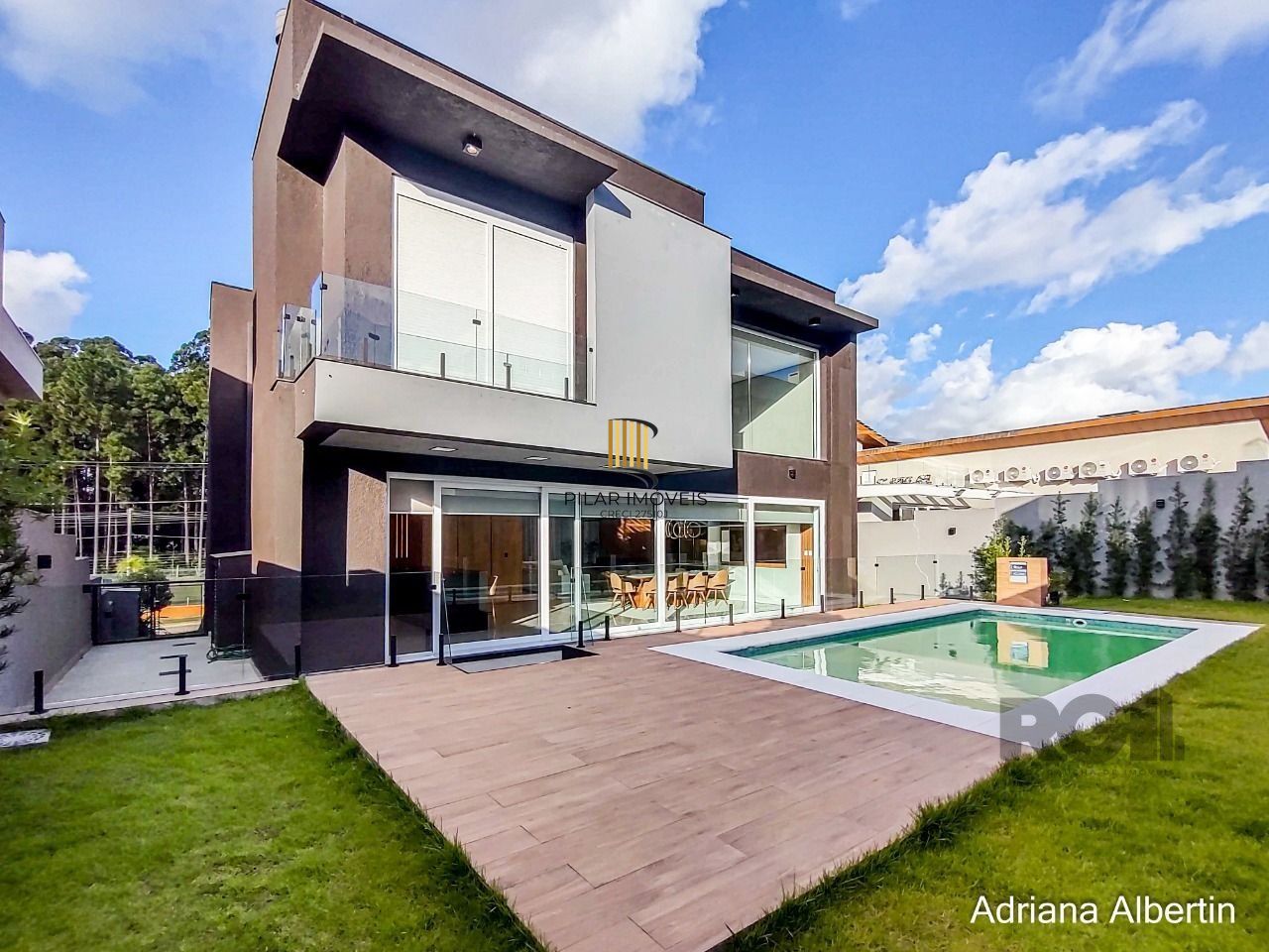 Casa Condominio para Venda - 266.44m², 4 dormitórios, sendo 4 suites, 2 vagas - Alphaville