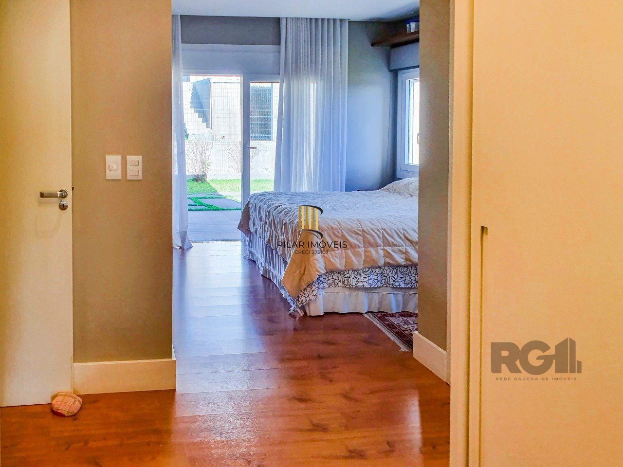 Casa Condominio para Venda - 293.86m², 3 dormitórios, sendo 3 suites, 2 vagas - Alphaville