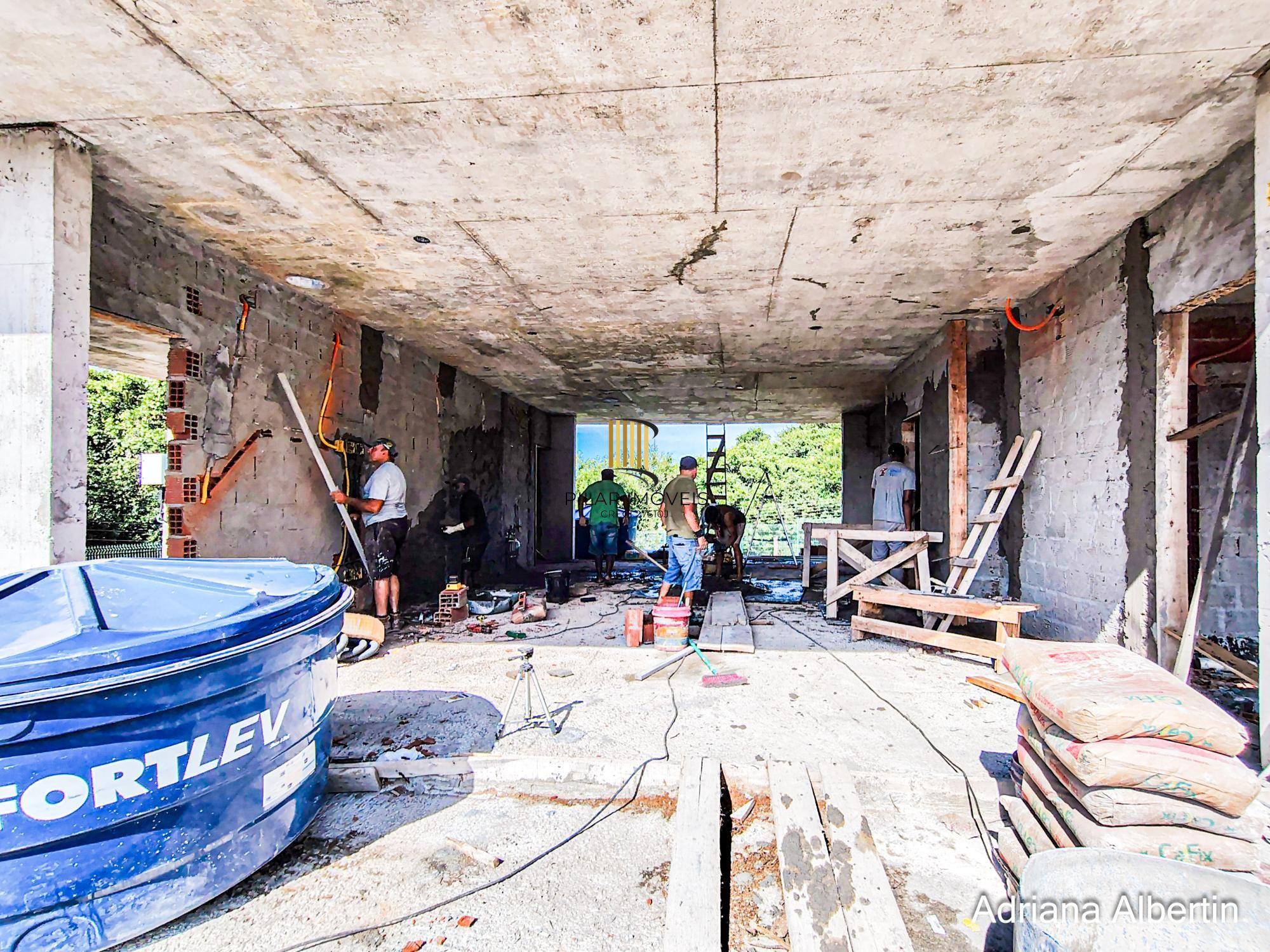 Casa térrea em condomínio na Estrada das Três Meninas – Alphaville