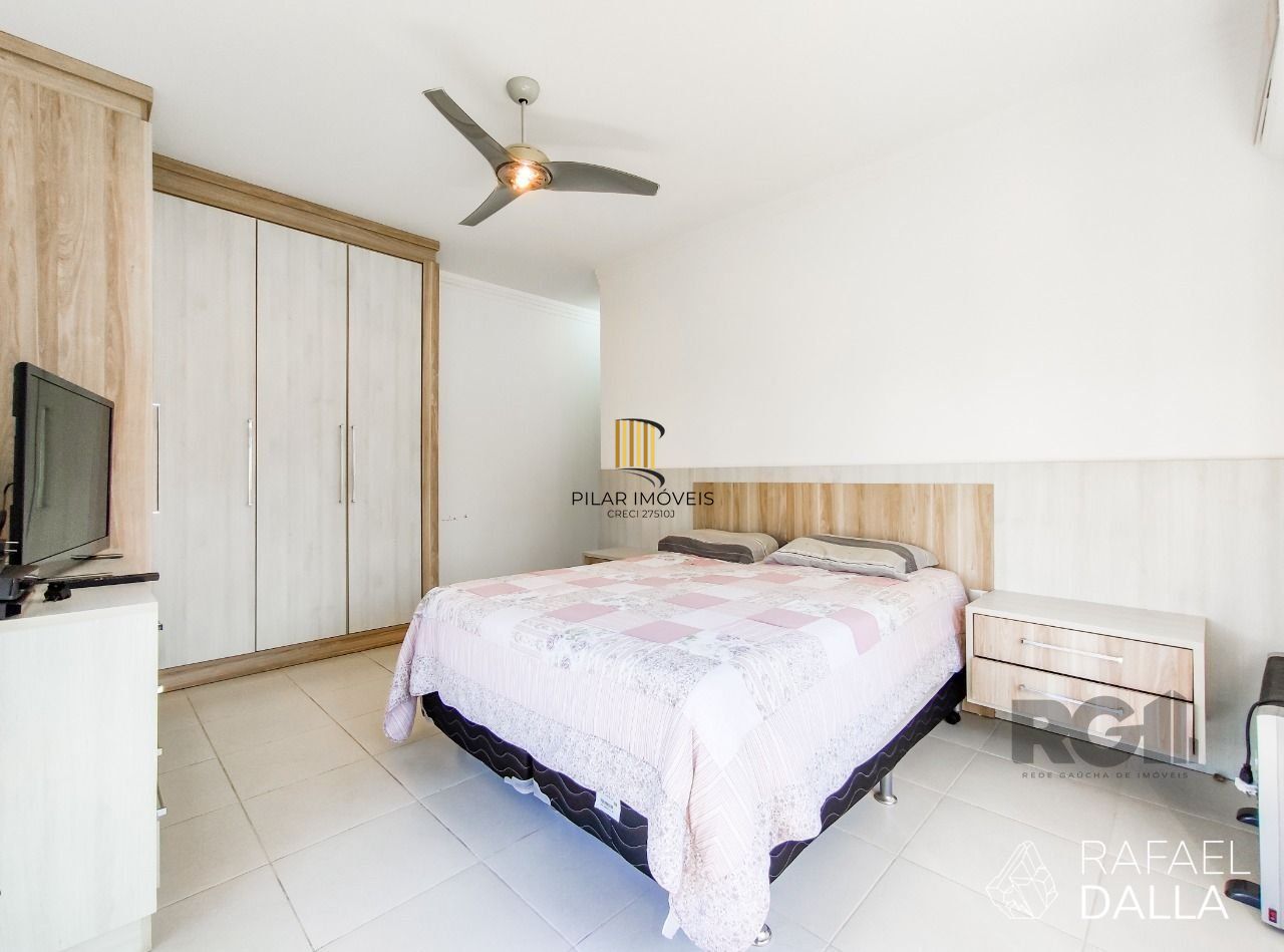 Casa de Condomínio 4 dormitórios no bairro Atlântida Sul